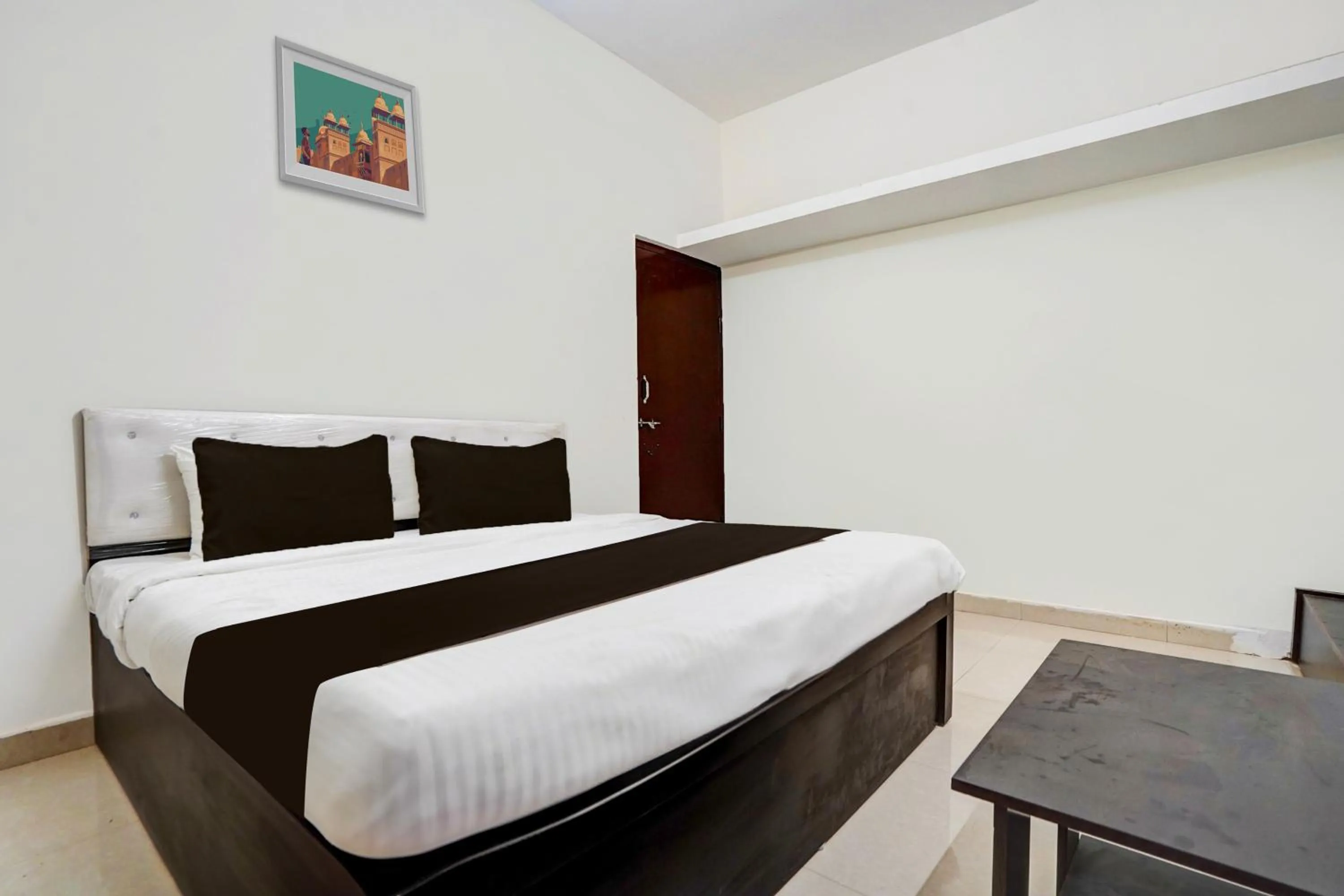 Bedroom, Bed in Hotel O Airport Imperial