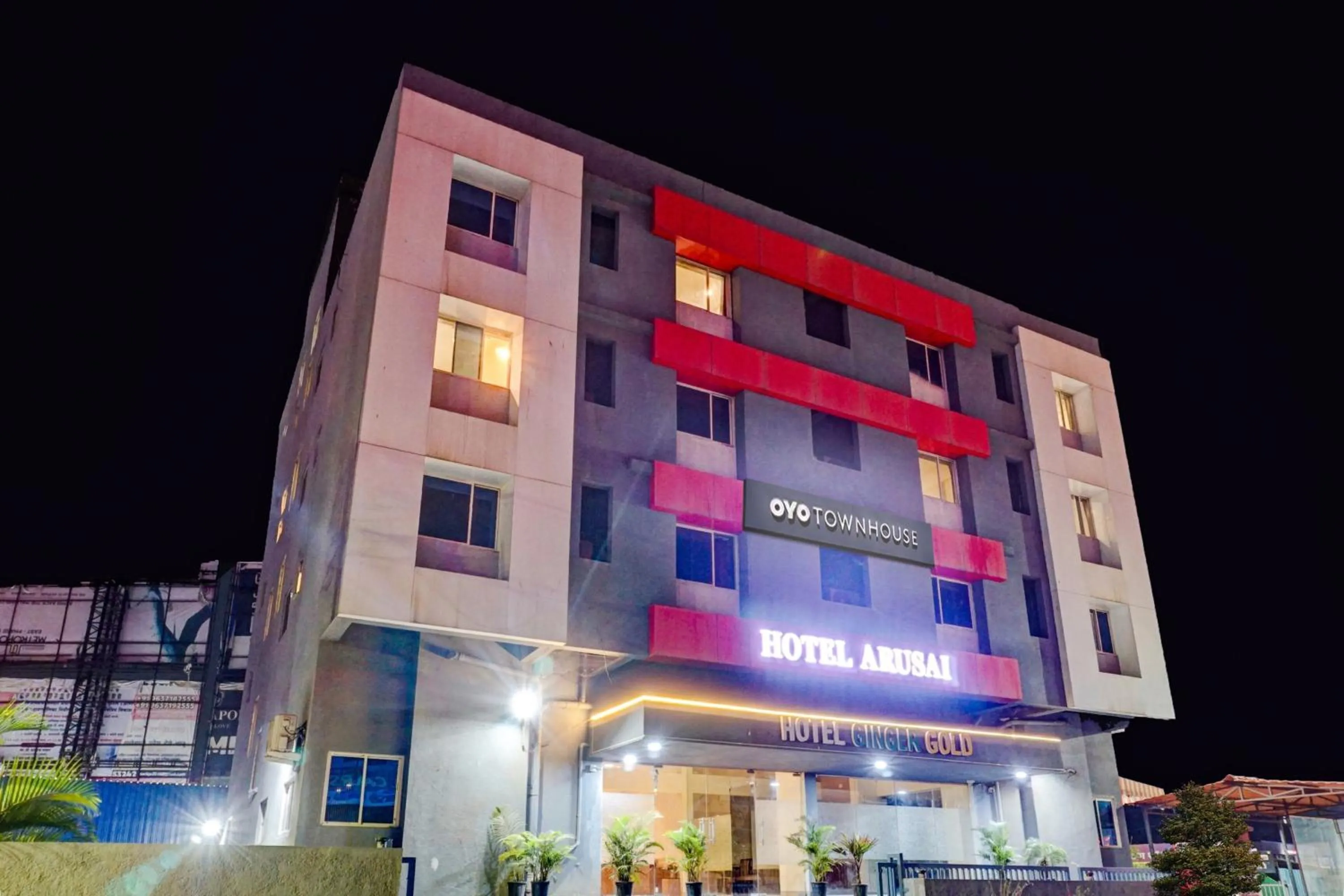 Facade/entrance in Hotel O Ginger Gold