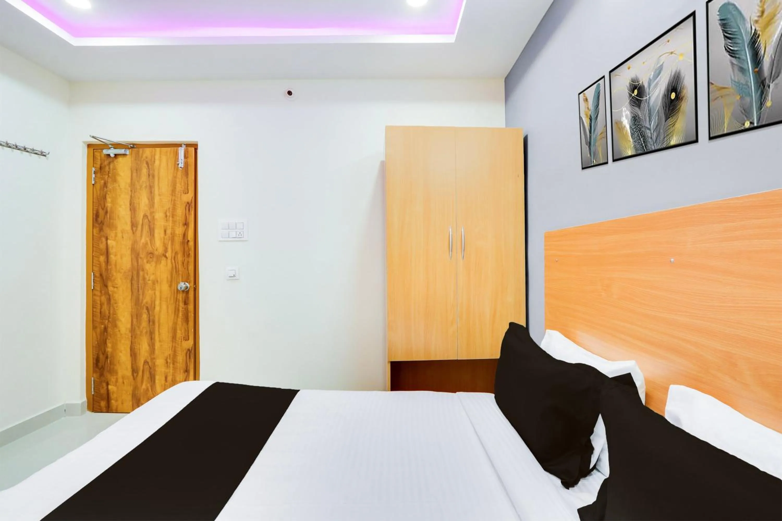 Bedroom, Bed in Super Townhouse Gachibowli Near Sky View