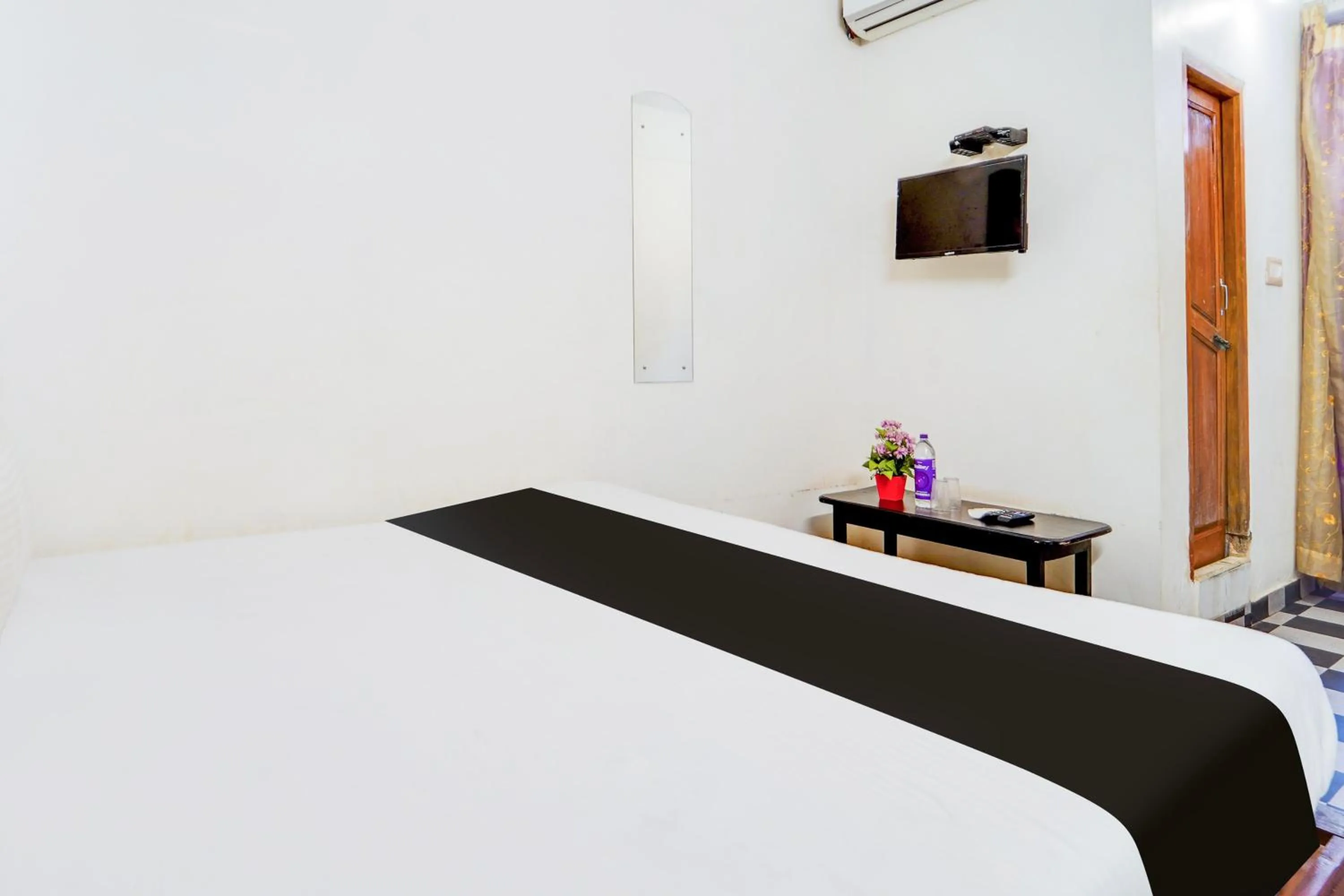 Bedroom, Bed in Hotel O Classic Grand Residency