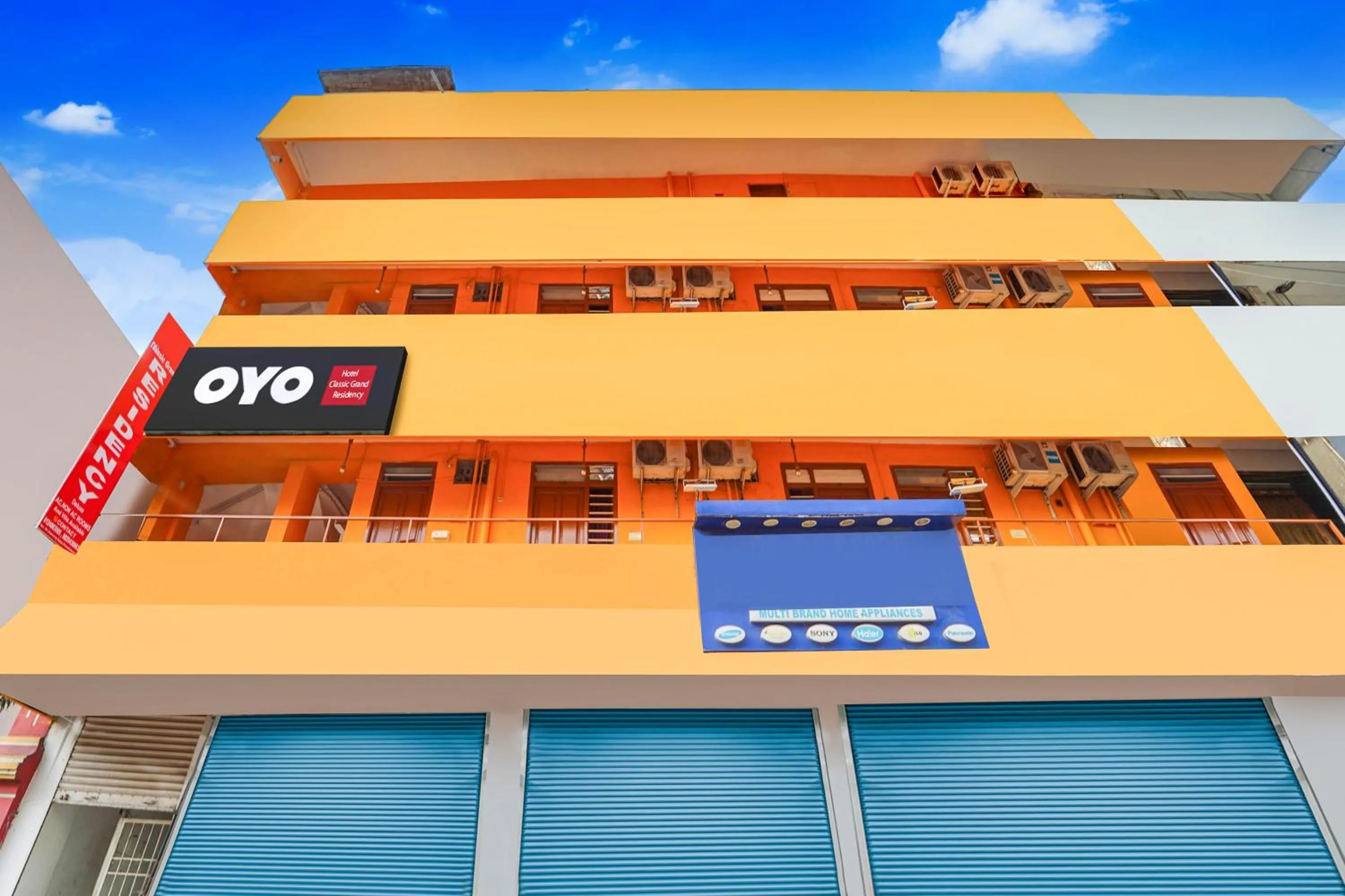 Facade/entrance in Hotel O Classic Grand Residency