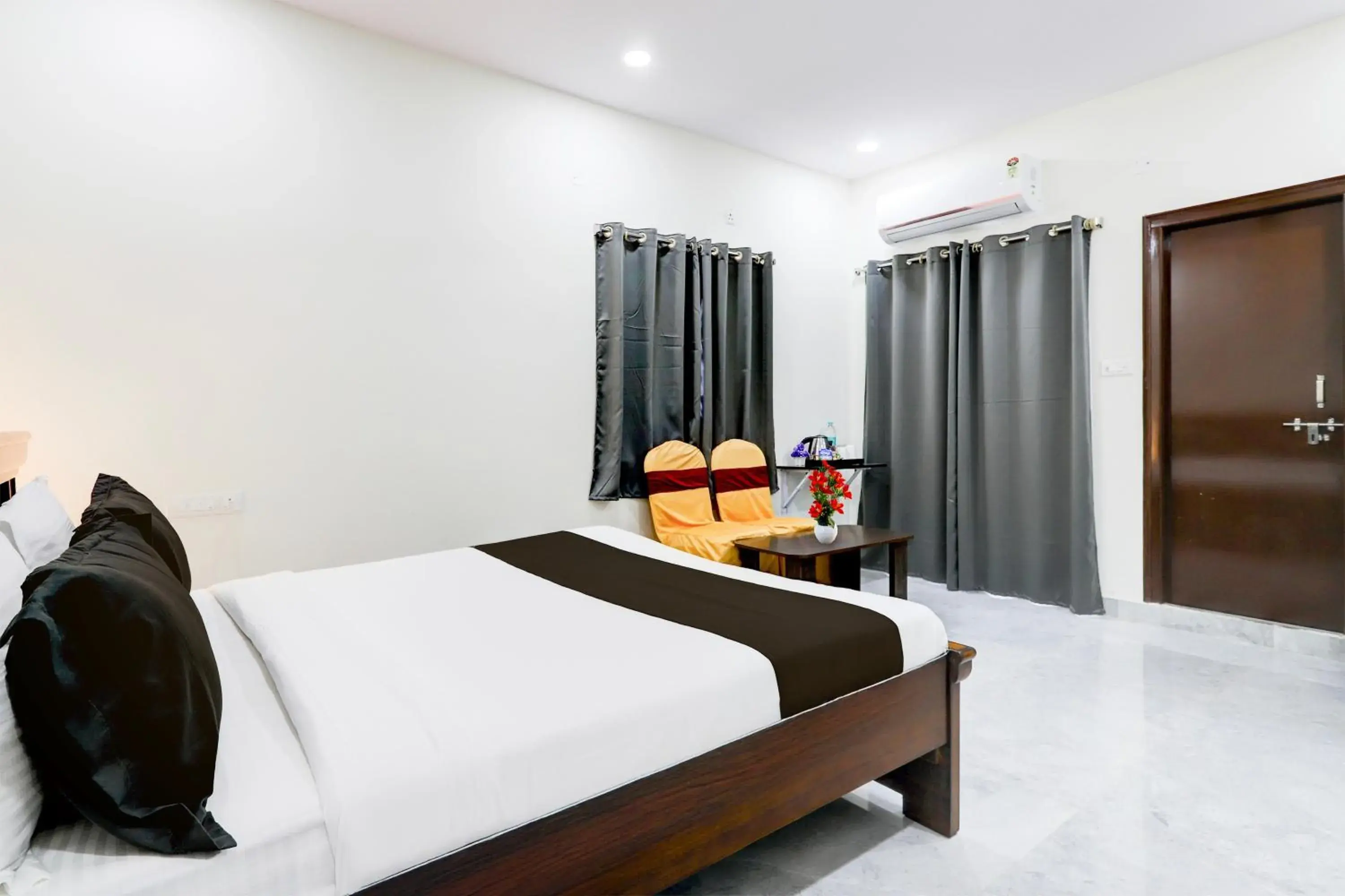 Classic Triple Room - single occupancy in Super Collection O Vanasthalipuram Classic Triple Room - single occupancy in Super Collection O Vanasthalipuram