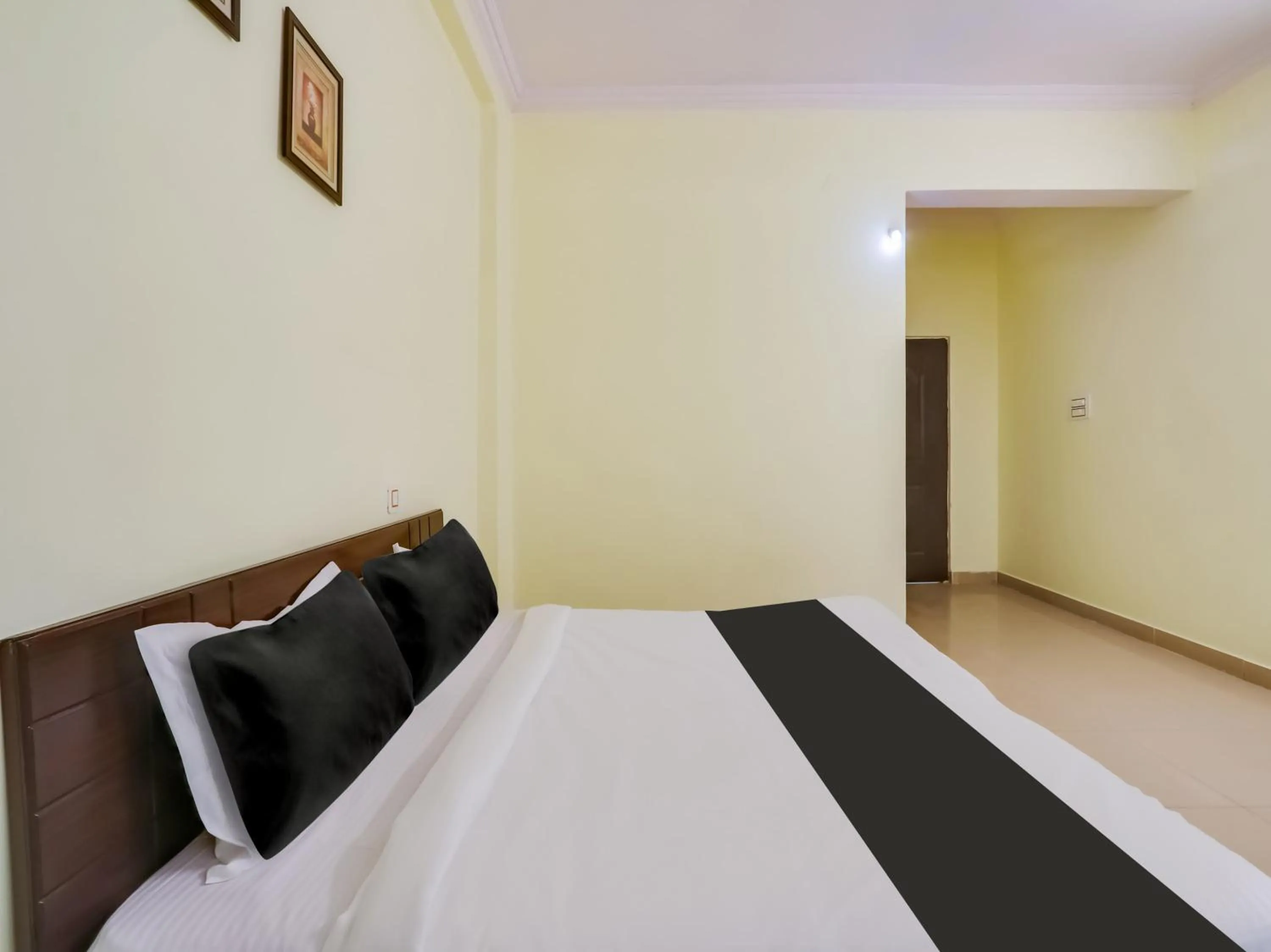 Bedroom, Bed in Super Hotel O SS ELITE