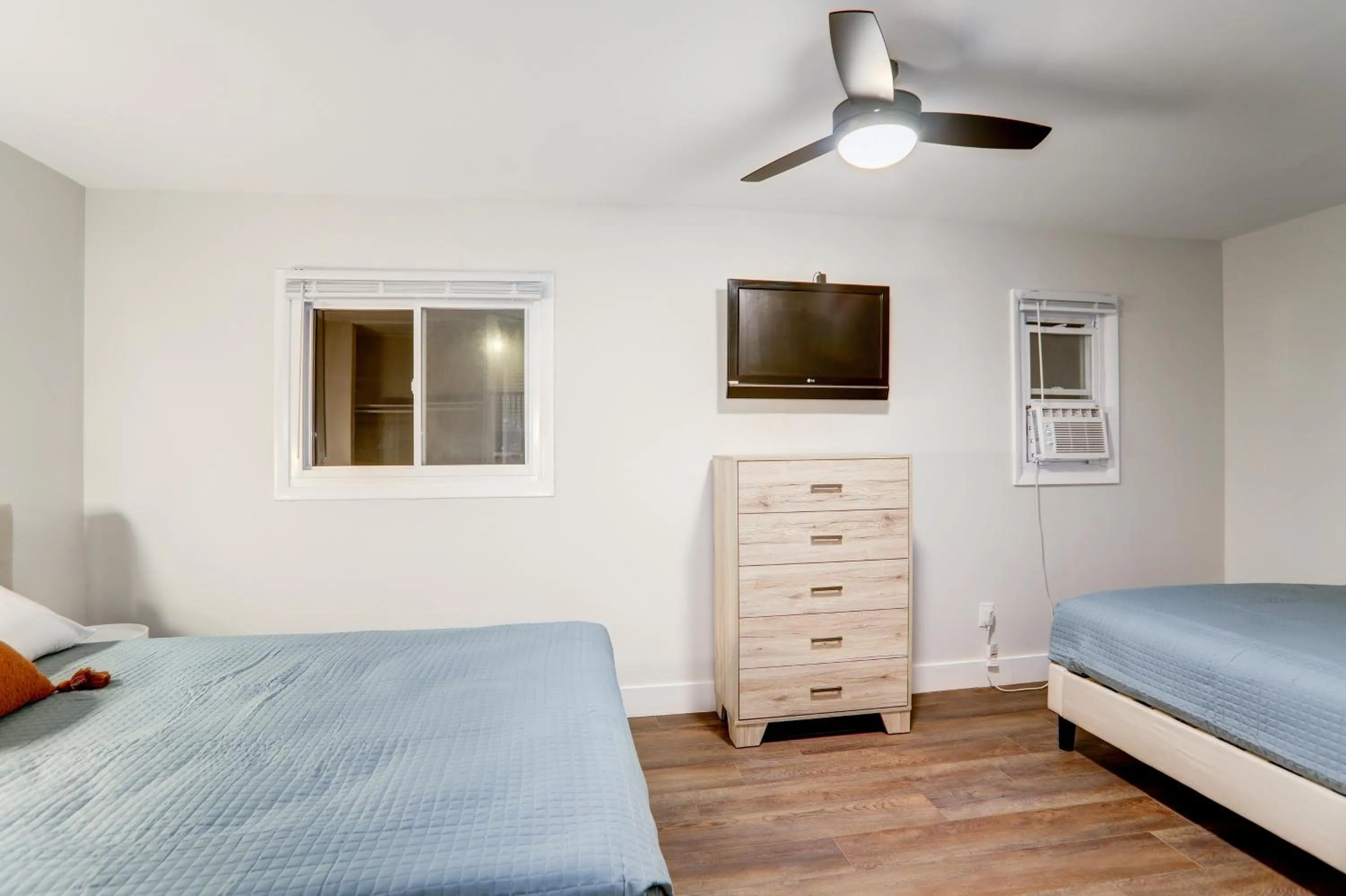 Bed in Brooklyn Beach Club