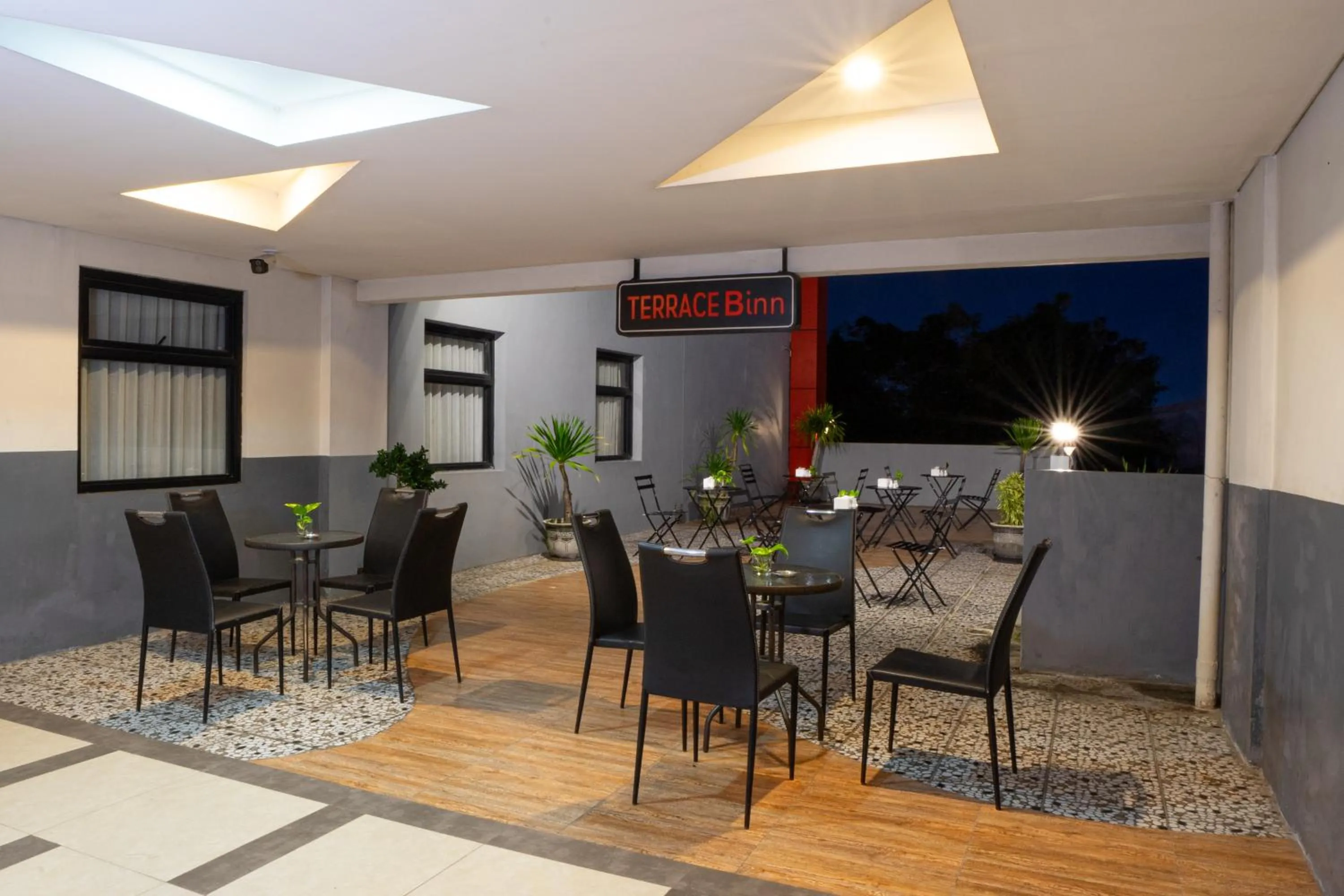 Brothers Inn Solo Baru