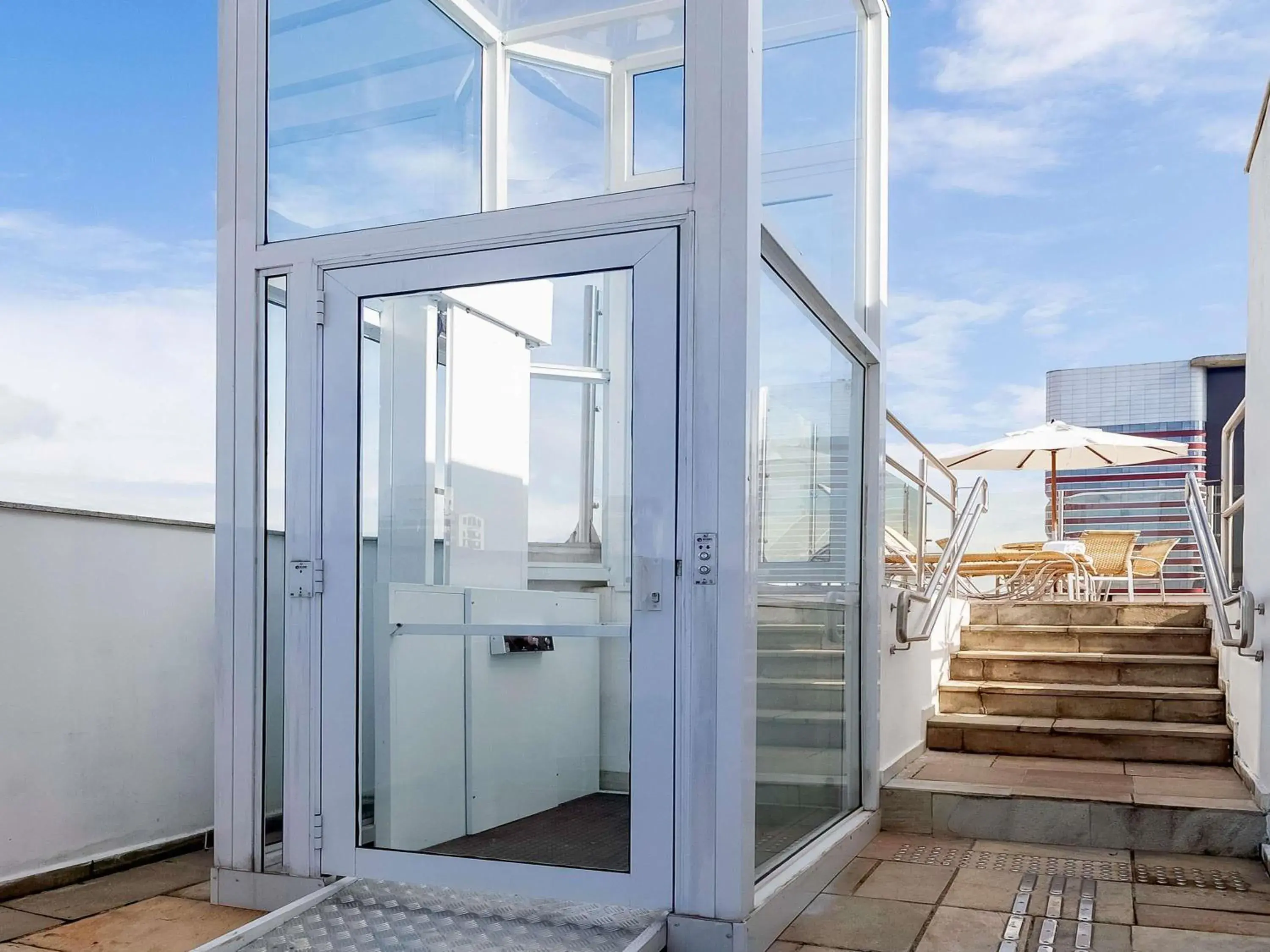 Pool view in Mercure Sao Paulo Alamedas Pool view in Mercure Sao Paulo Alamedas