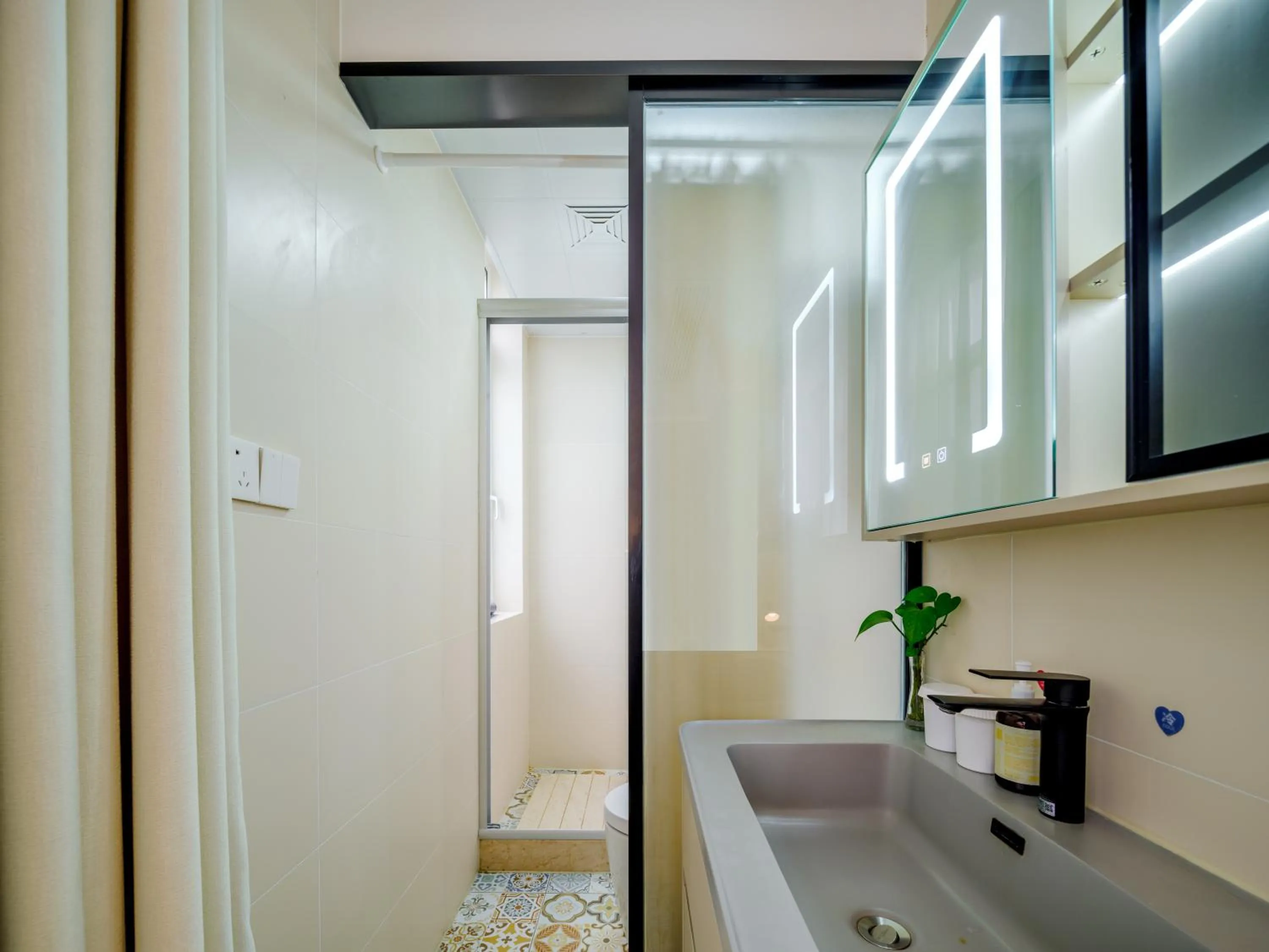 Bathroom in Orient Rose International Hotel