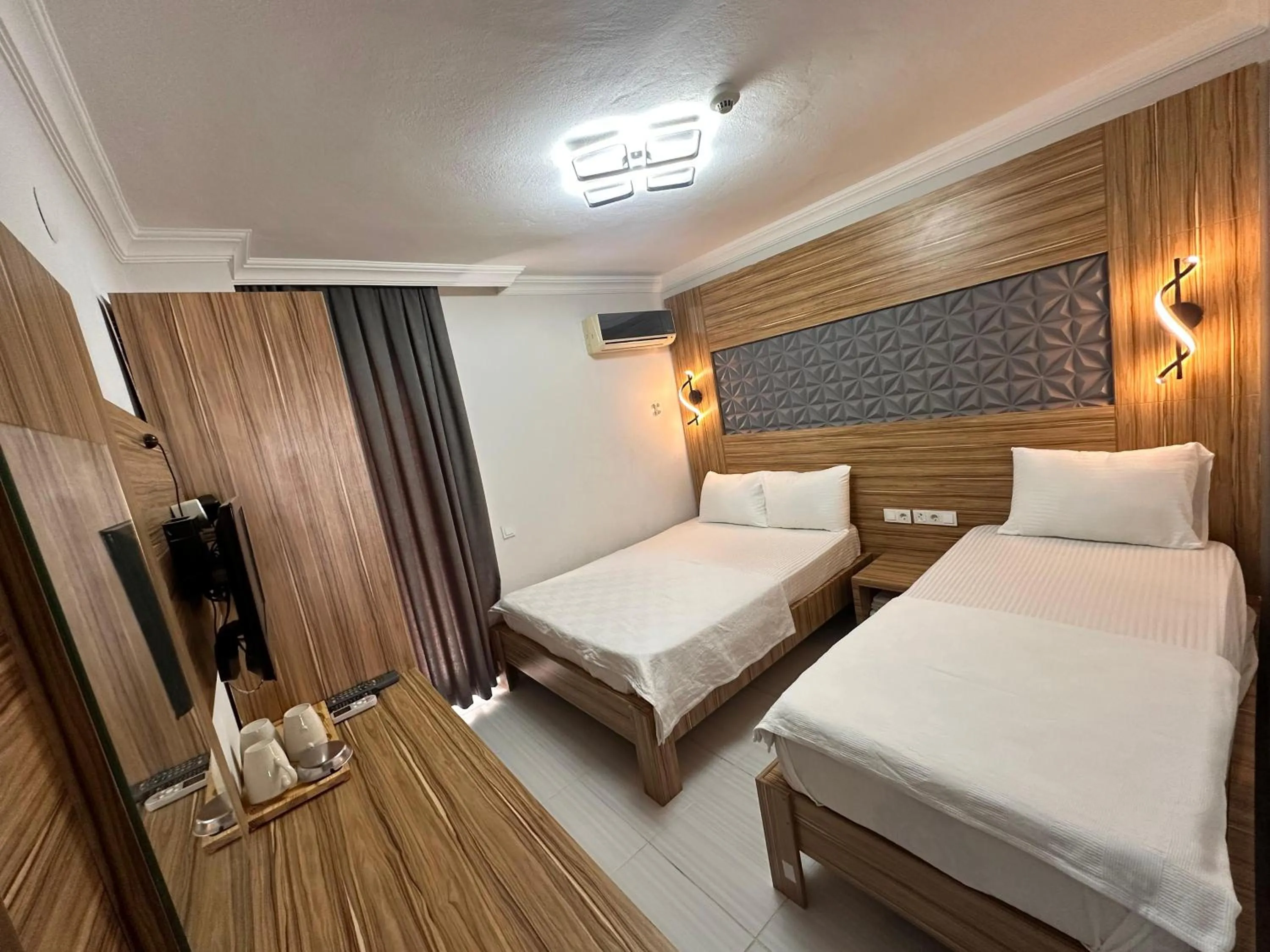 Photo of the whole room, Bed in Royal Ezel Hotel