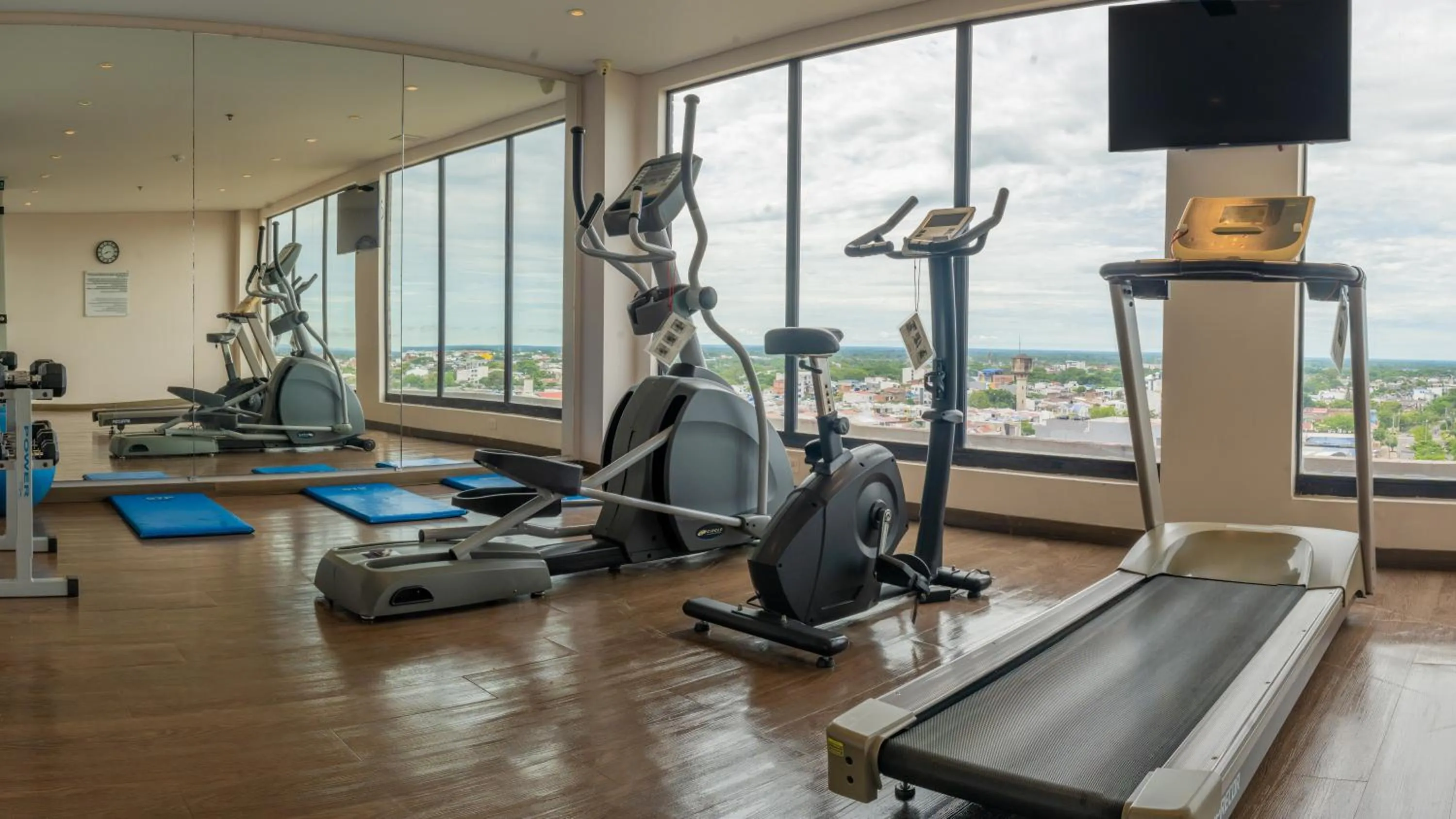 Fitness centre/facilities in Holiday Inn Express Yopal by IHG