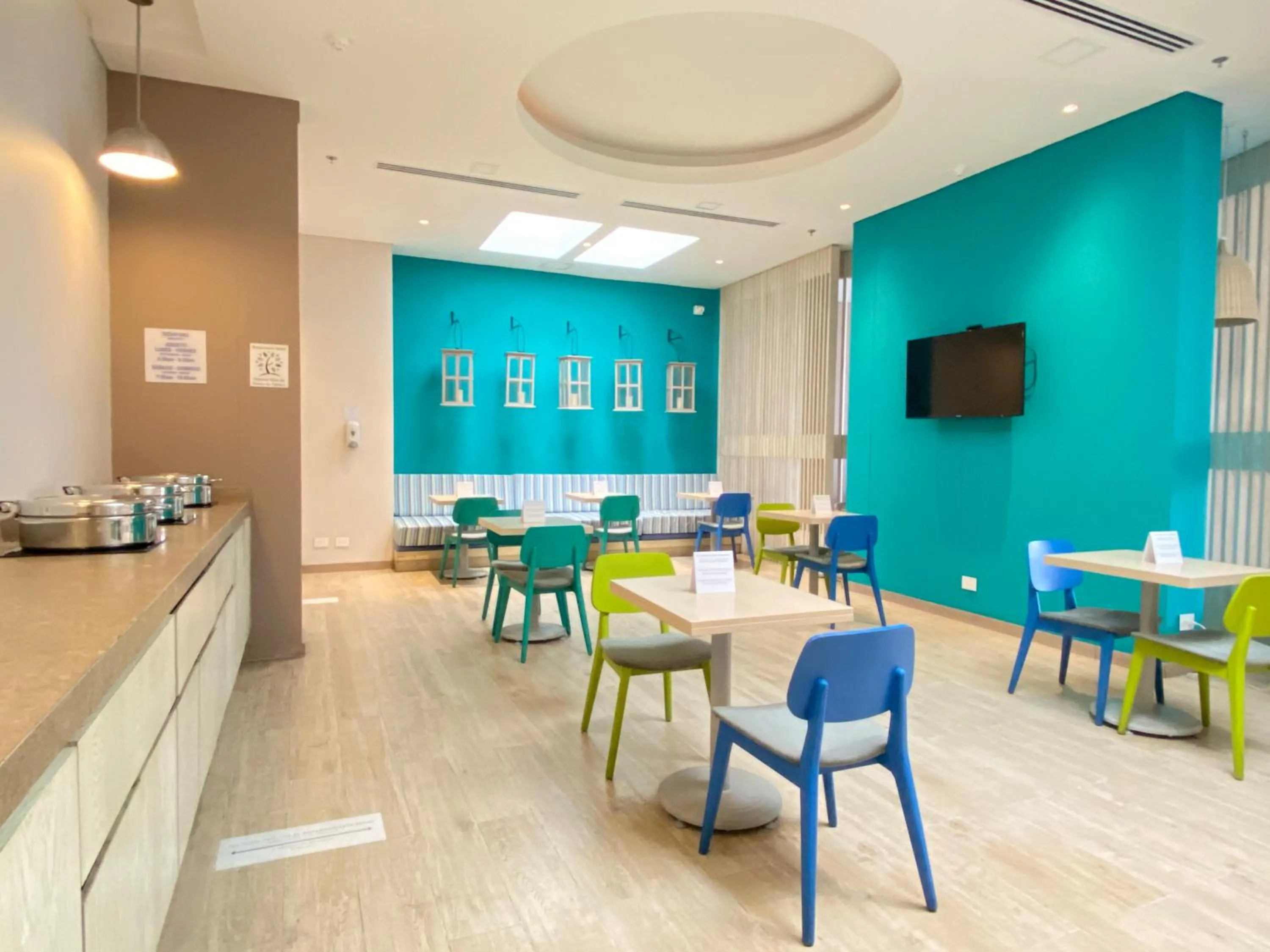 Restaurant/places to eat in Holiday Inn Express Yopal by IHG