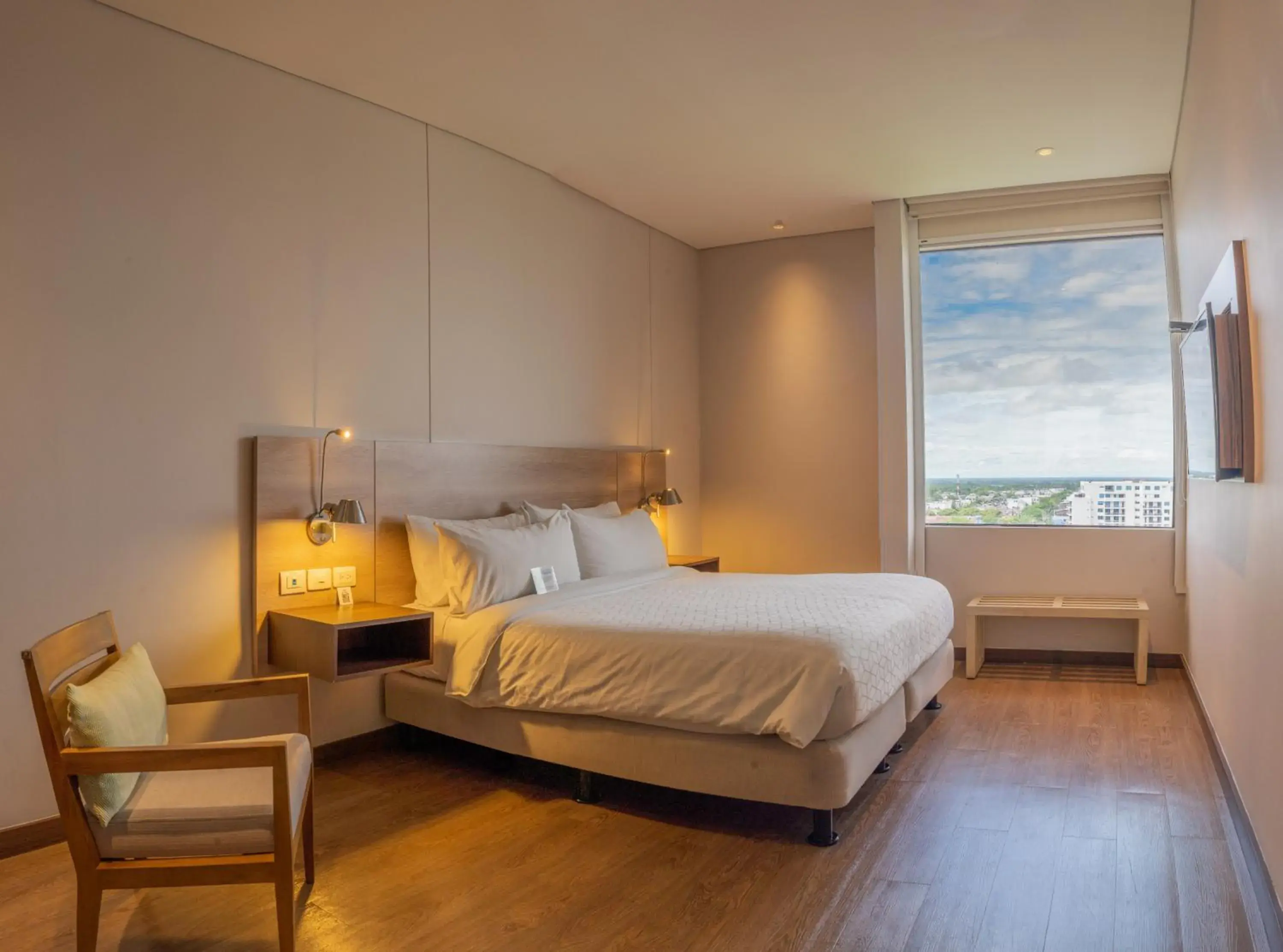 Standard King Room in Holiday Inn Express Yopal by IHG Standard King Room in Holiday Inn Express Yopal by IHG