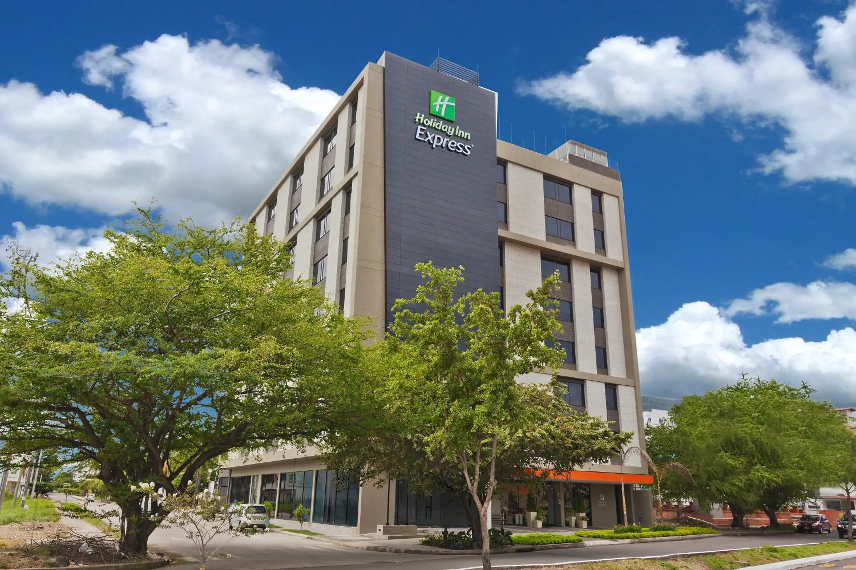 Property building in Holiday Inn Express Yopal by IHG Property building in Holiday Inn Express Yopal by IHG
