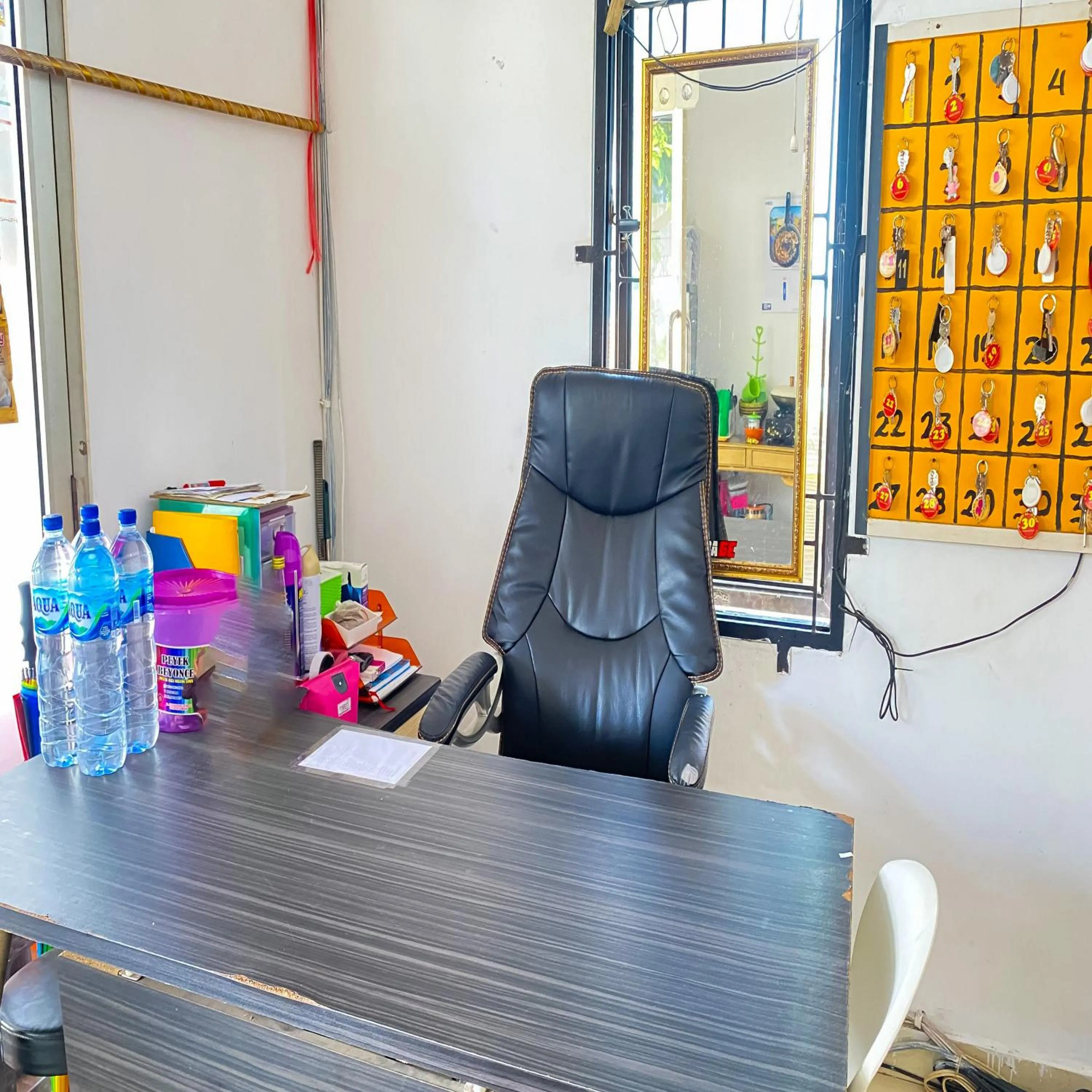 Lobby or reception in Wisma Al-Araf Syariah Mitra RedDoorz Palembang