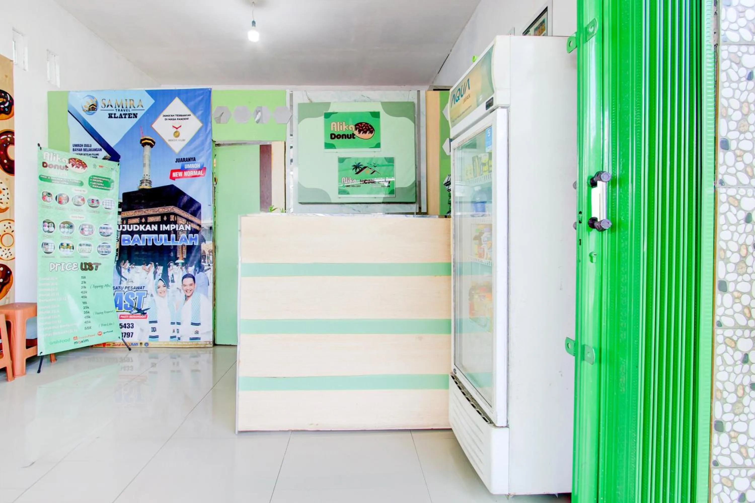 Lobby or reception in Capital O 93829 Alika Homestay Syariah