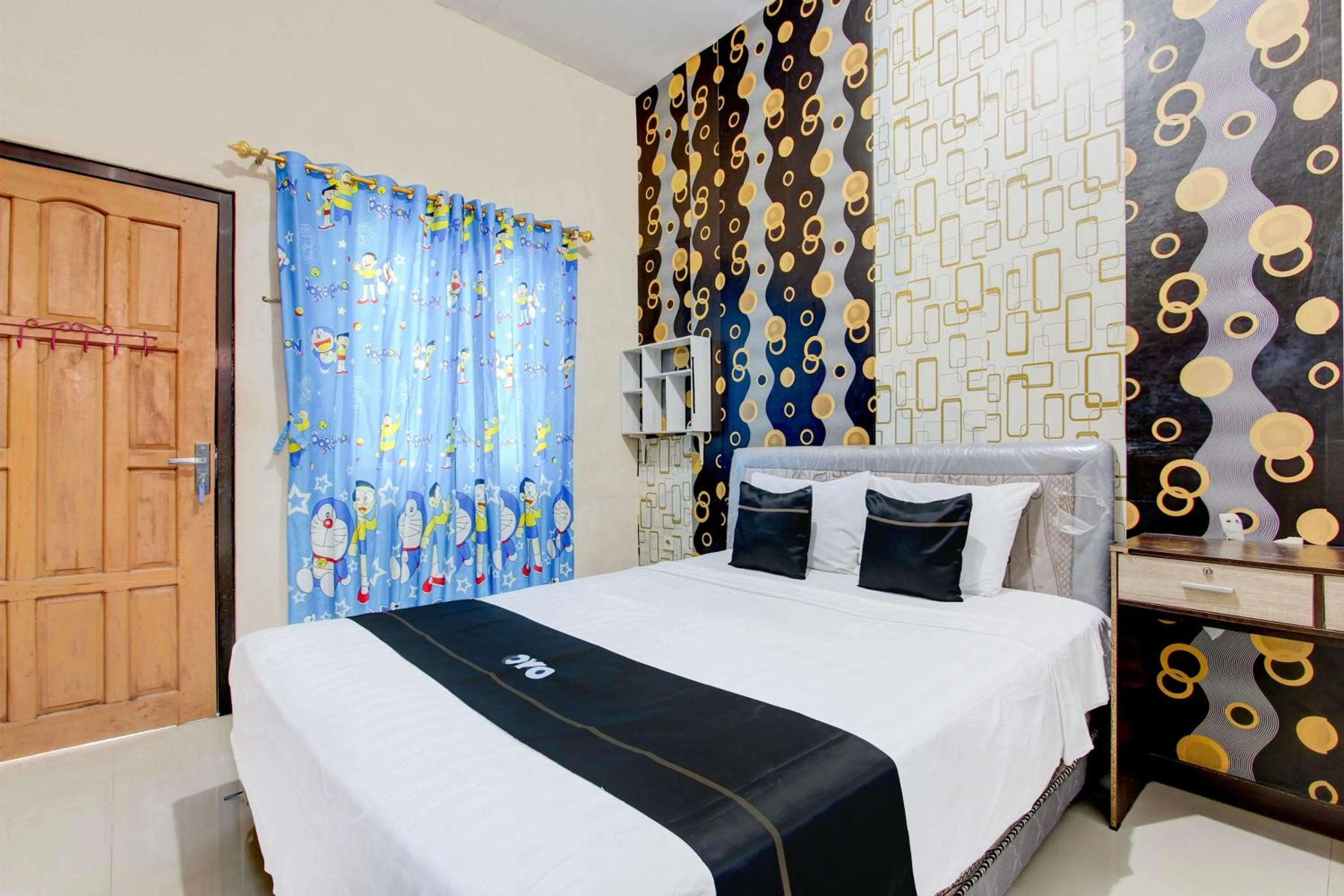 Bedroom in Capital O 93829 Alika Homestay Syariah