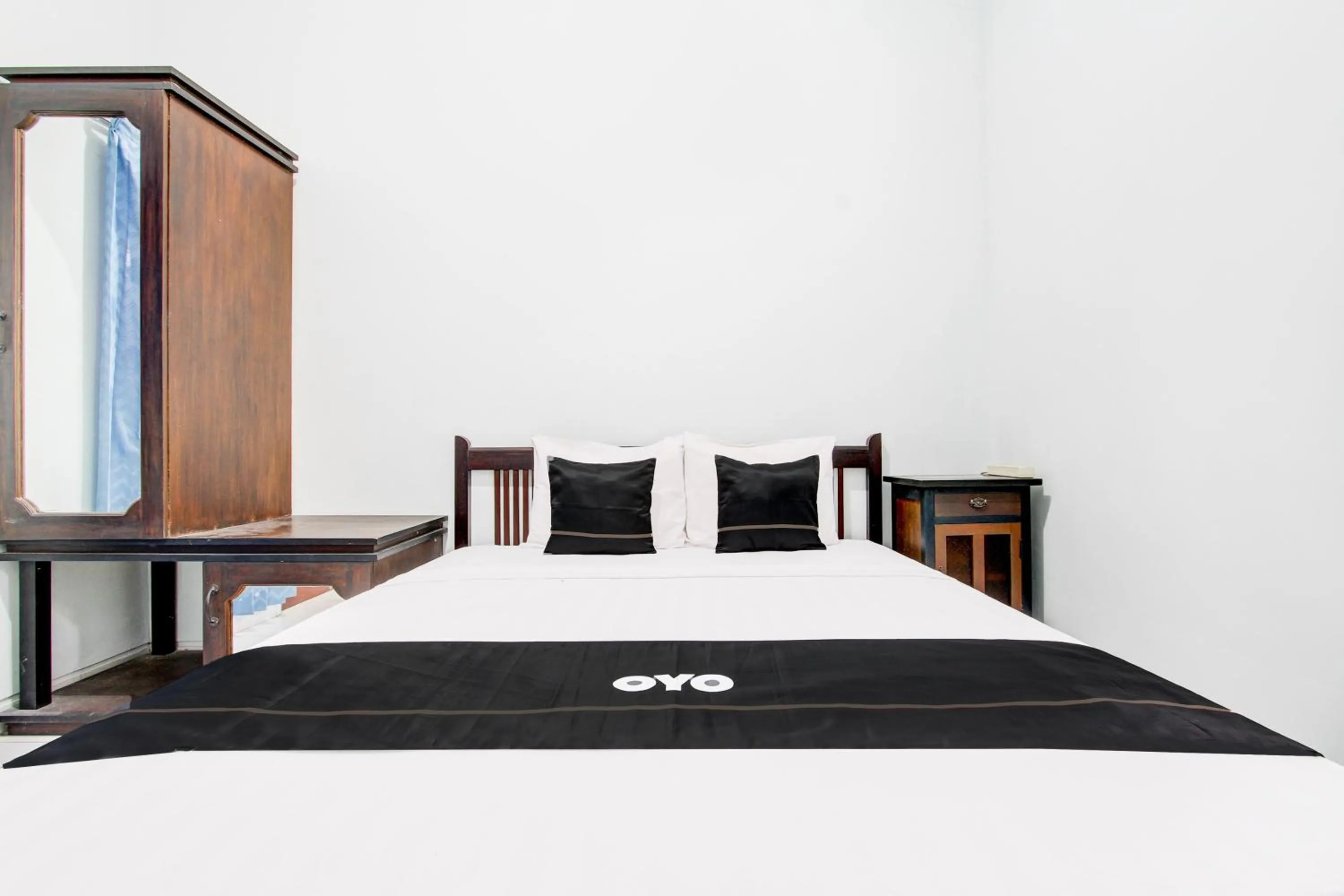 Bedroom, Bed in Capital O 93842 Jowo Segoro ResortNearPantai Sepanjang