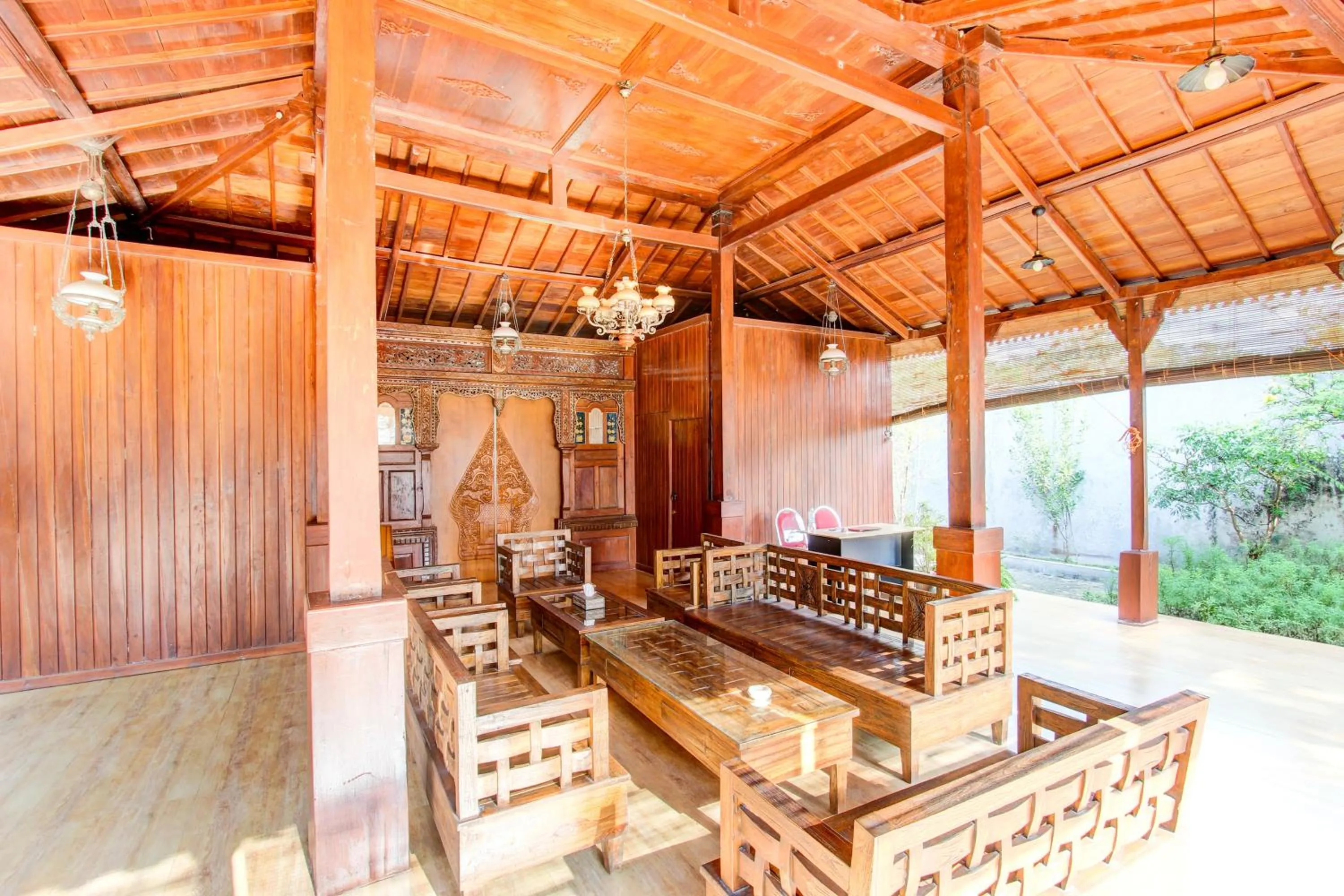 Lobby or reception in Capital O 93842 Jowo Segoro ResortNearPantai Sepanjang