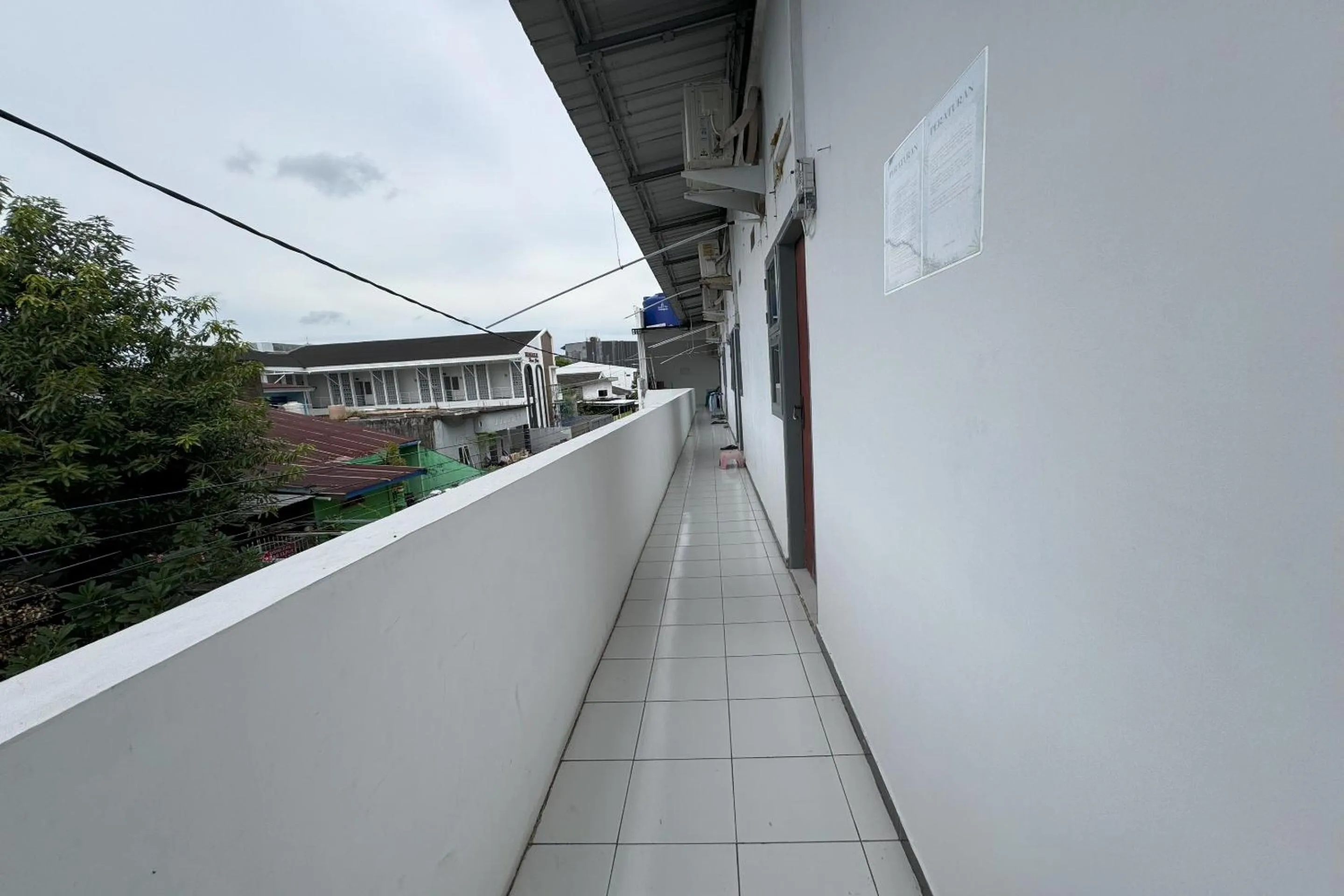 Lobby or reception in Hotel O Kost Reski 2 Near Tugu Perbatasan Takalar - Gowa