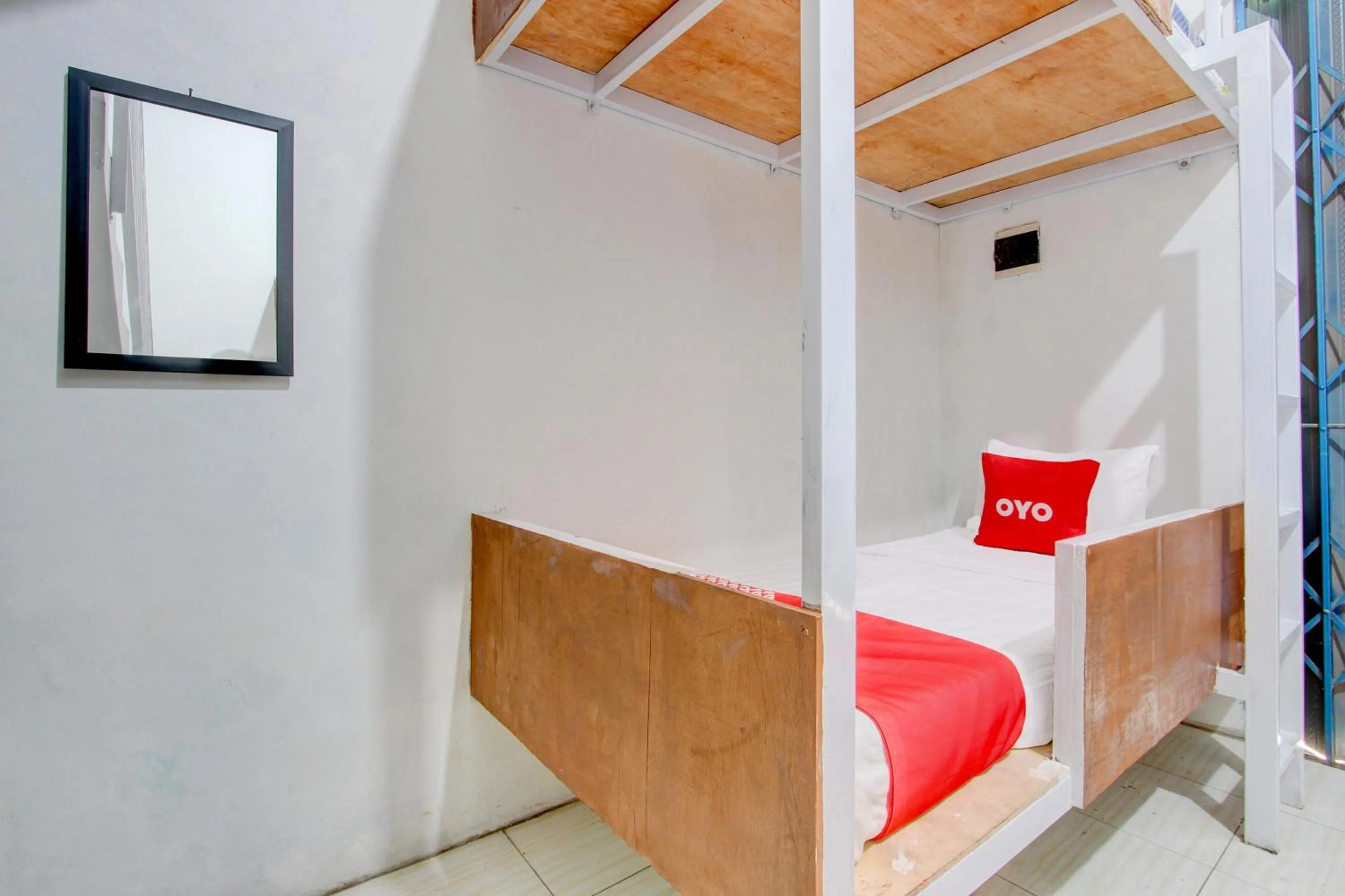 Bedroom, Bed in Hotel O Wonosobo Bunkbed