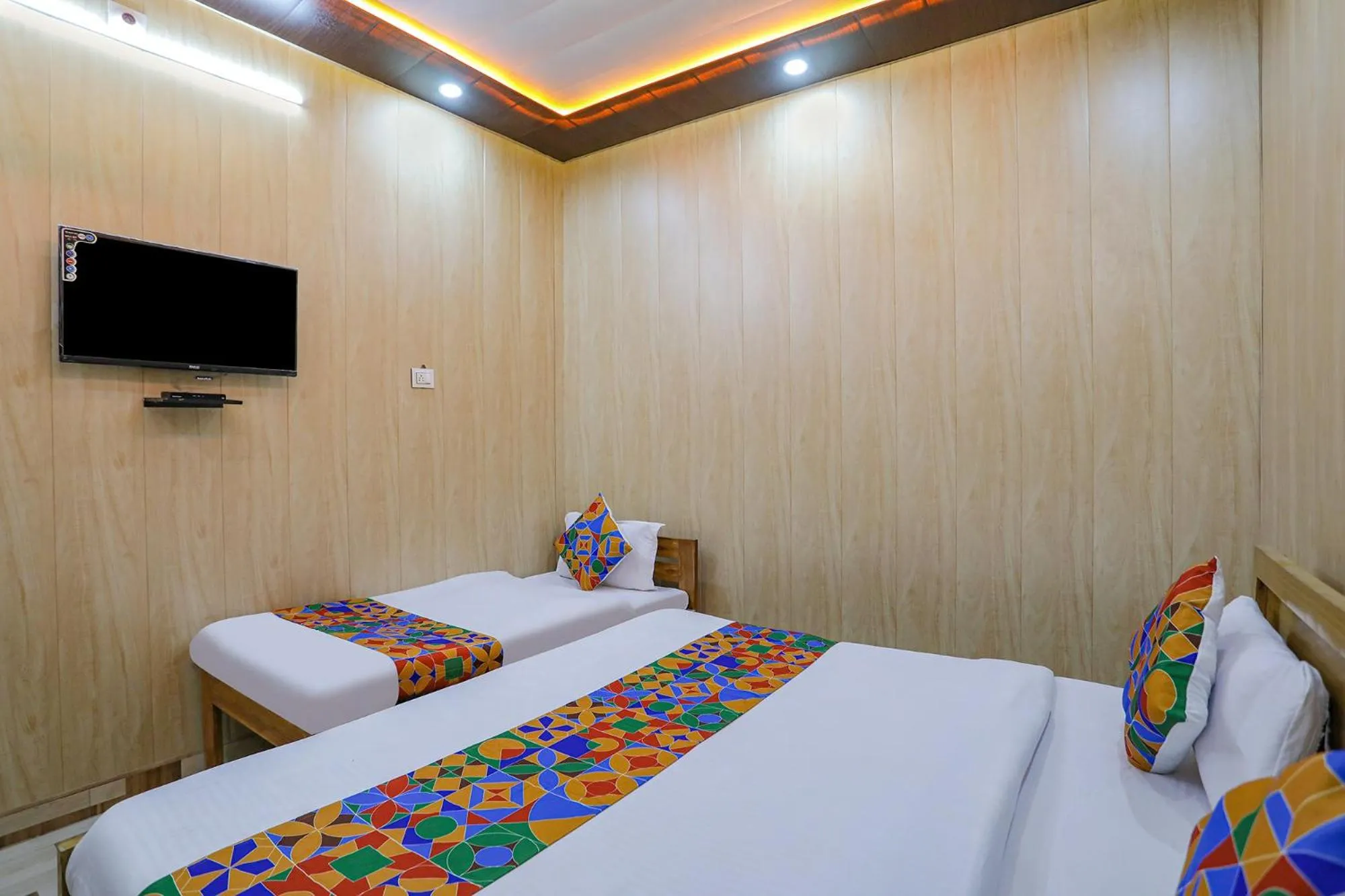 Bed in Via Shree Ram Aadhar 900 Mtr from Ram mandir