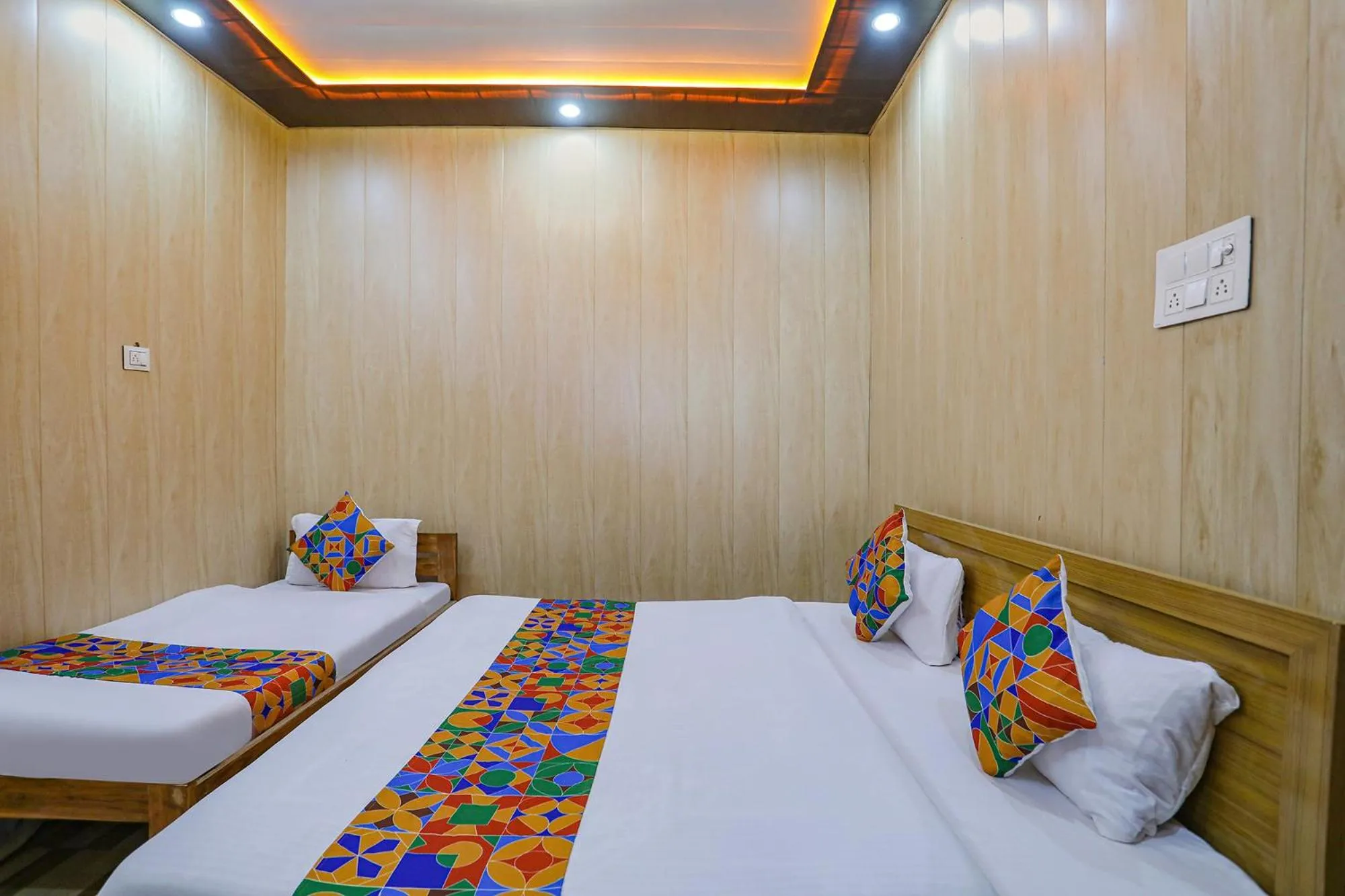 Bed in Via Shree Ram Aadhar 900 Mtr from Ram mandir