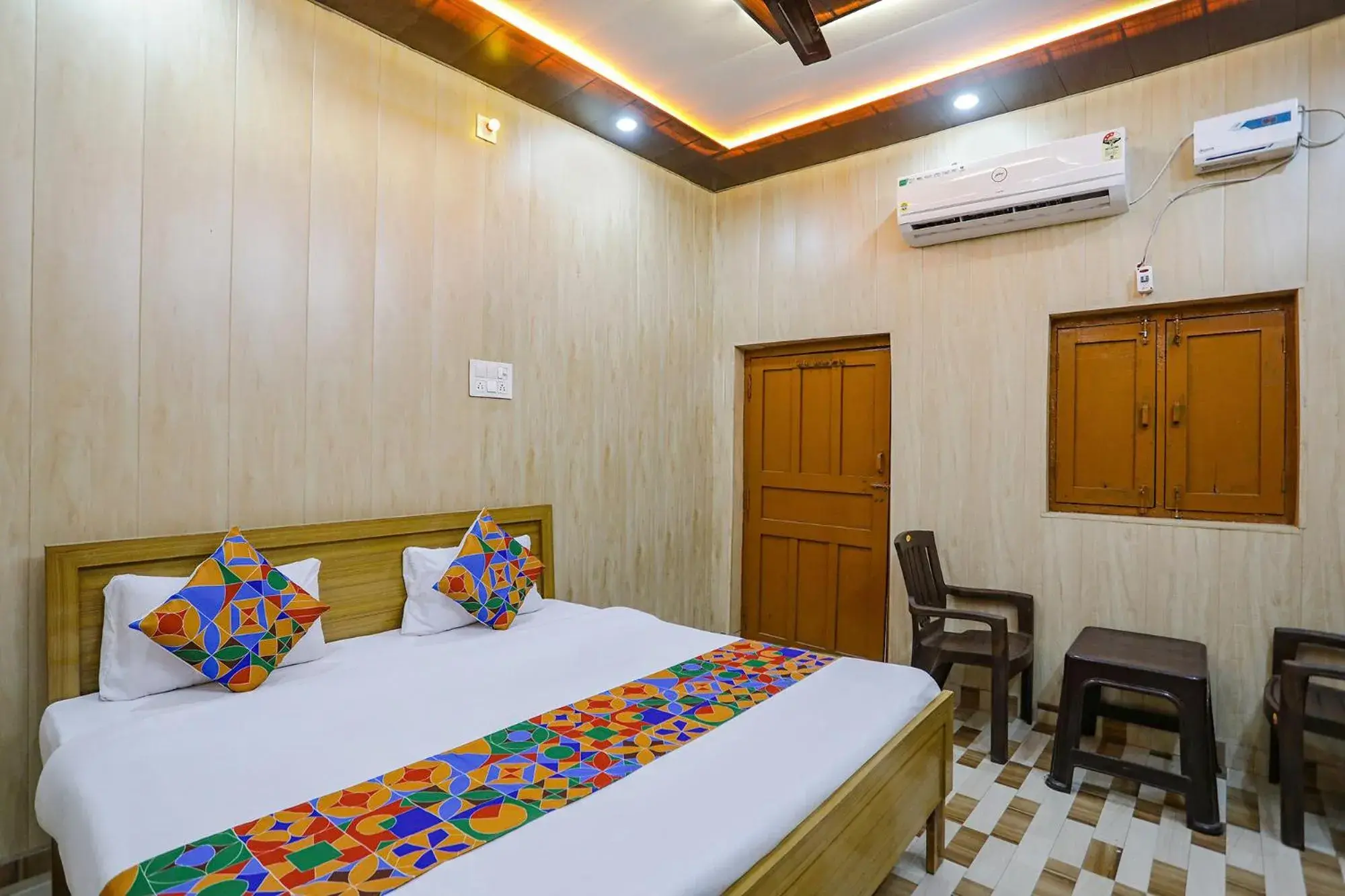 Bed in Via Shree Ram Aadhar 900 Mtr from Ram mandir Bed in Via Shree Ram Aadhar 900 Mtr from Ram mandir