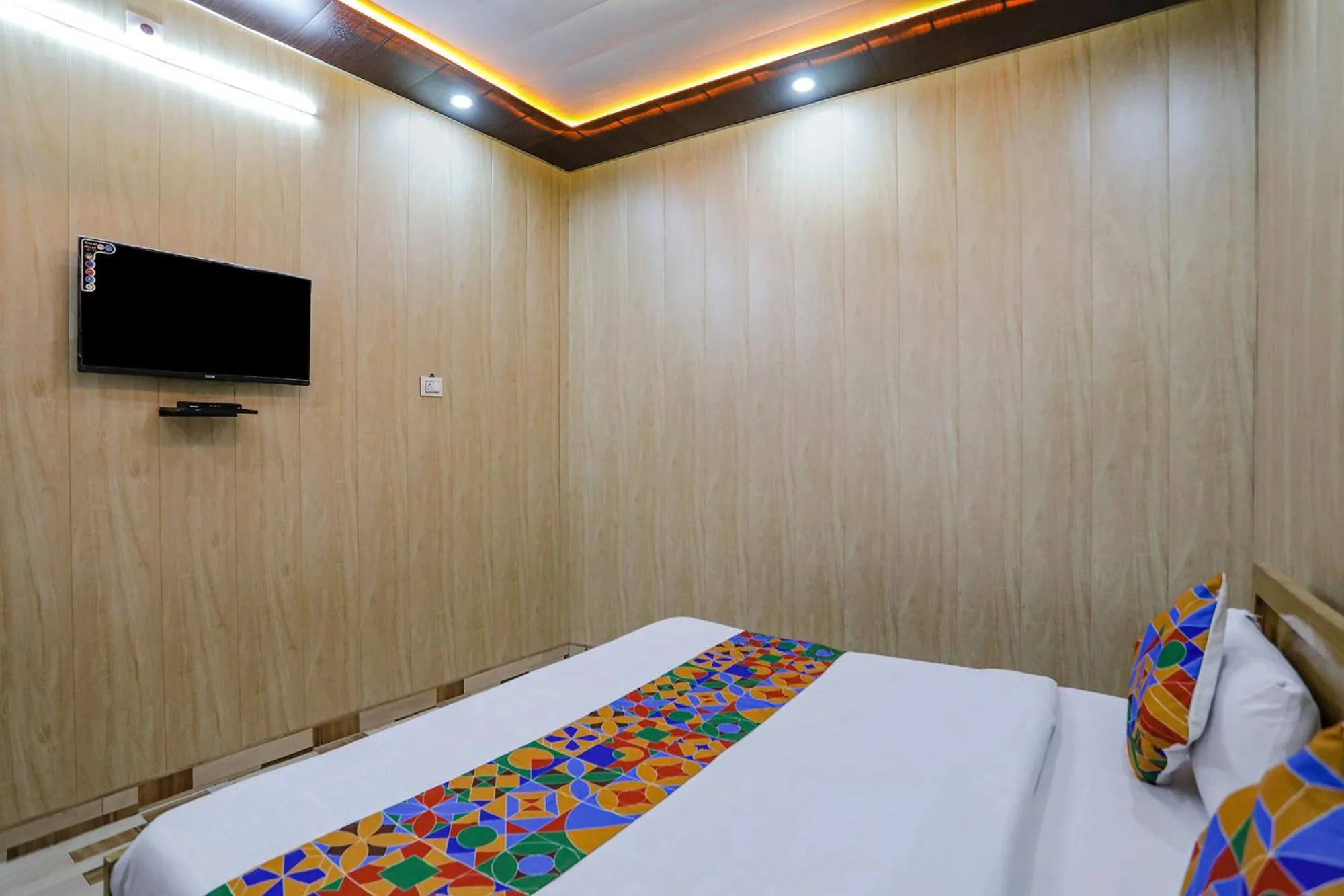 Bed in Via Shree Ram Aadhar 900 Mtr from Ram mandir