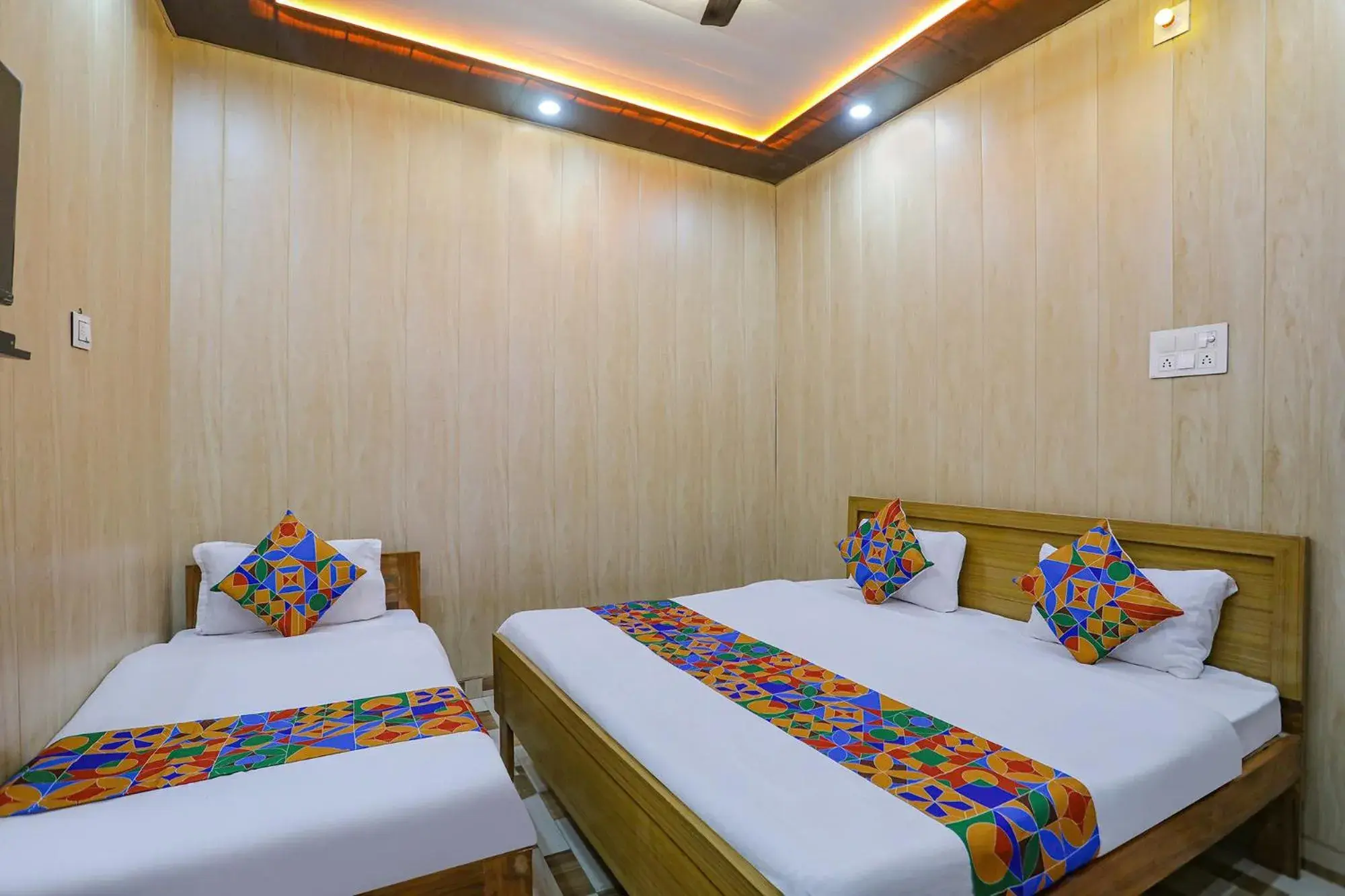 Bed in Via Shree Ram Aadhar 900 Mtr from Ram mandir Bed in Via Shree Ram Aadhar 900 Mtr from Ram mandir