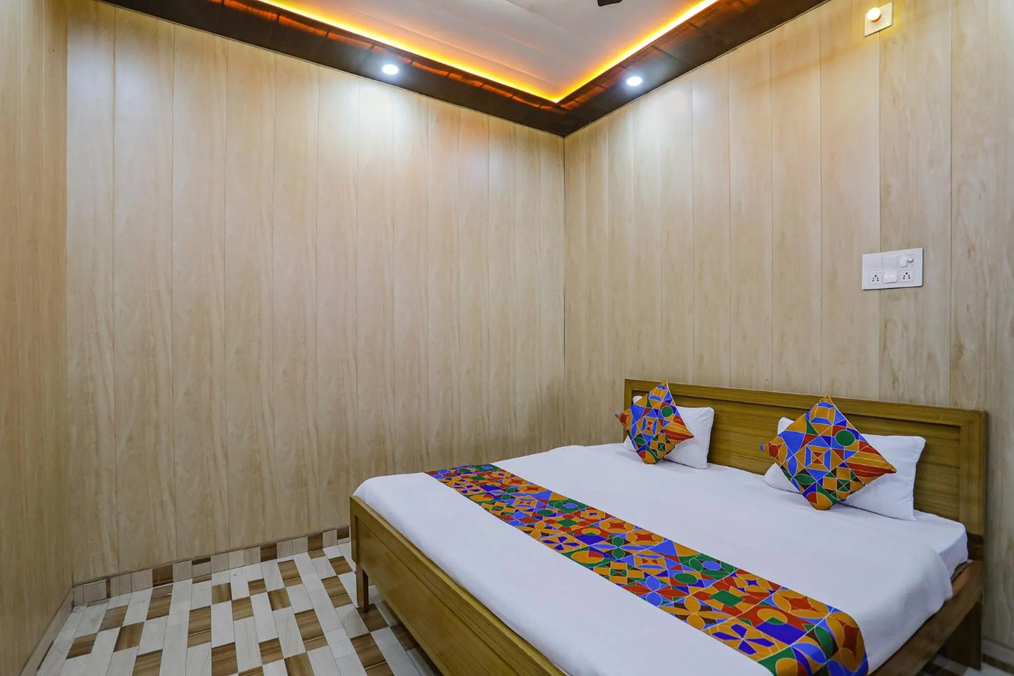 Bed in Via Shree Ram Aadhar 900 Mtr from Ram mandir