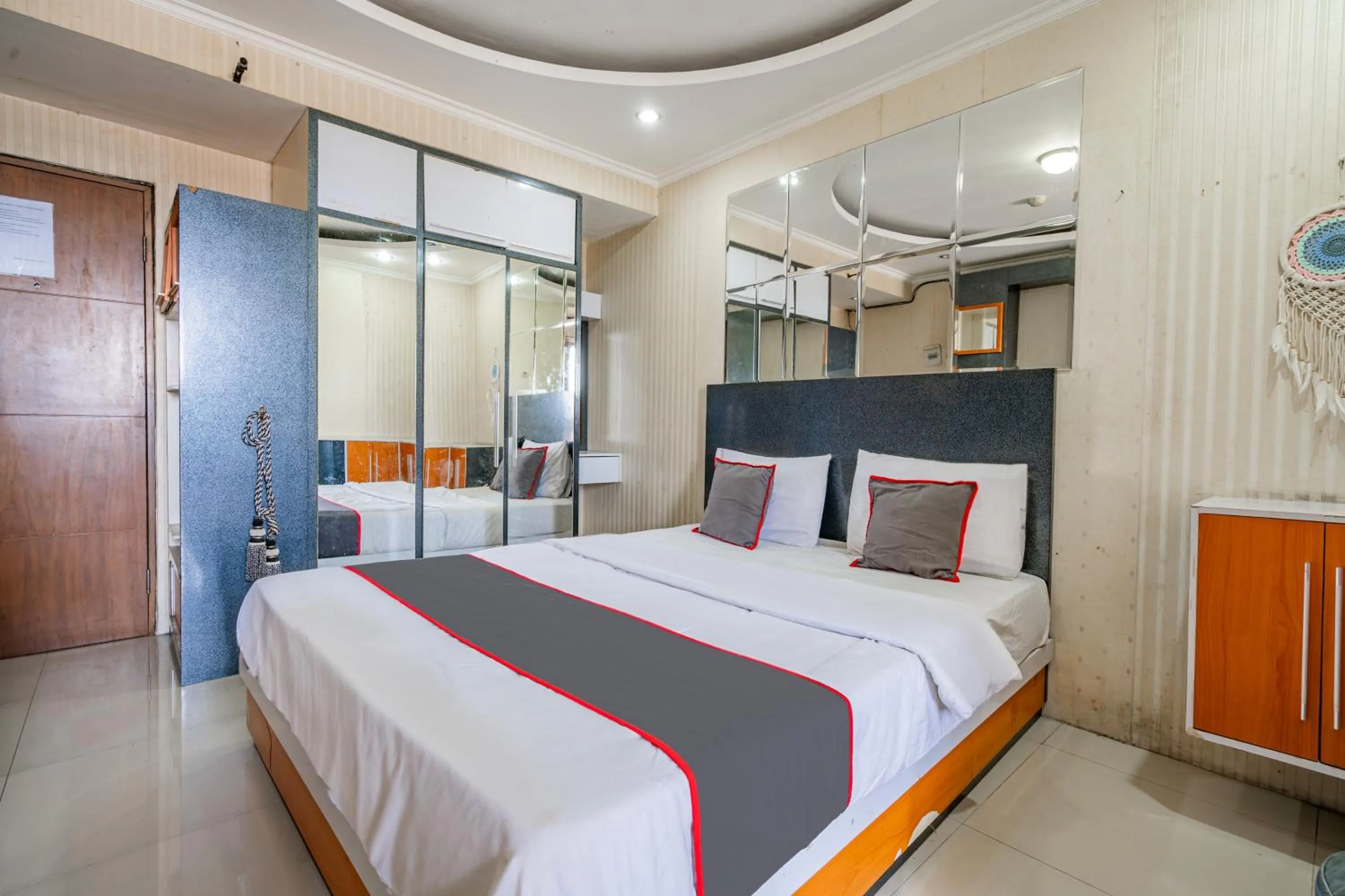 Capital O 93845 Apartemen Gateway Cicadas By M2 Property