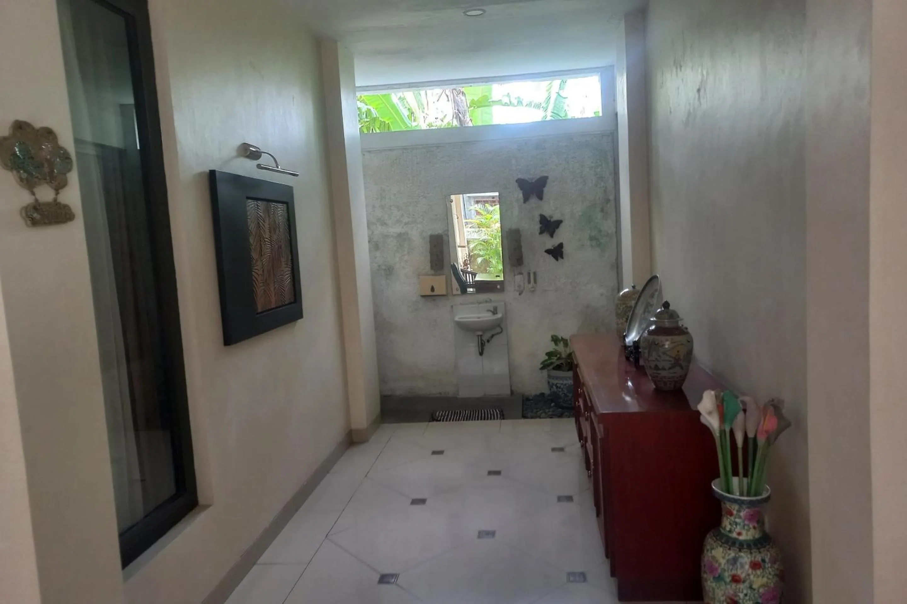 Lobby or reception in Capital O 93872 Natura Guest House Syariah Near alun alun kota purwokerto