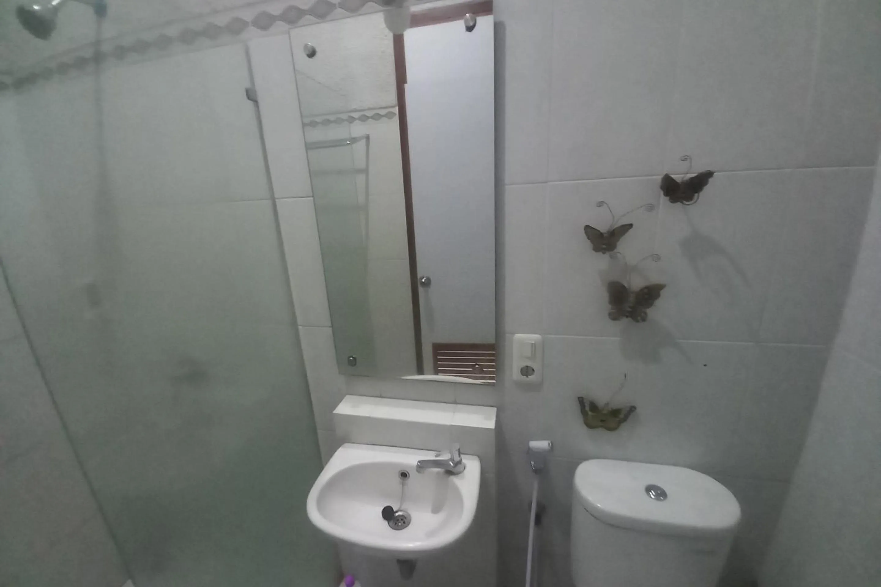 Bathroom in Capital O 93872 Natura Guest House Syariah Near alun alun kota purwokerto