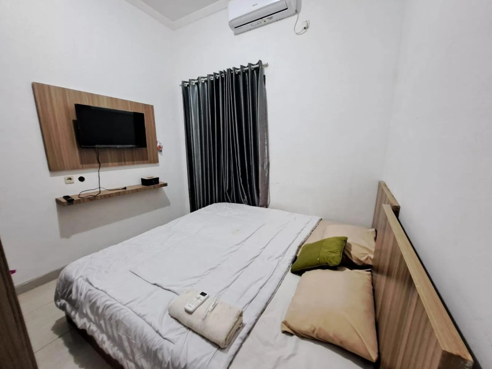 Bedroom in OYO 93870 Damai Guest House Cirebon
