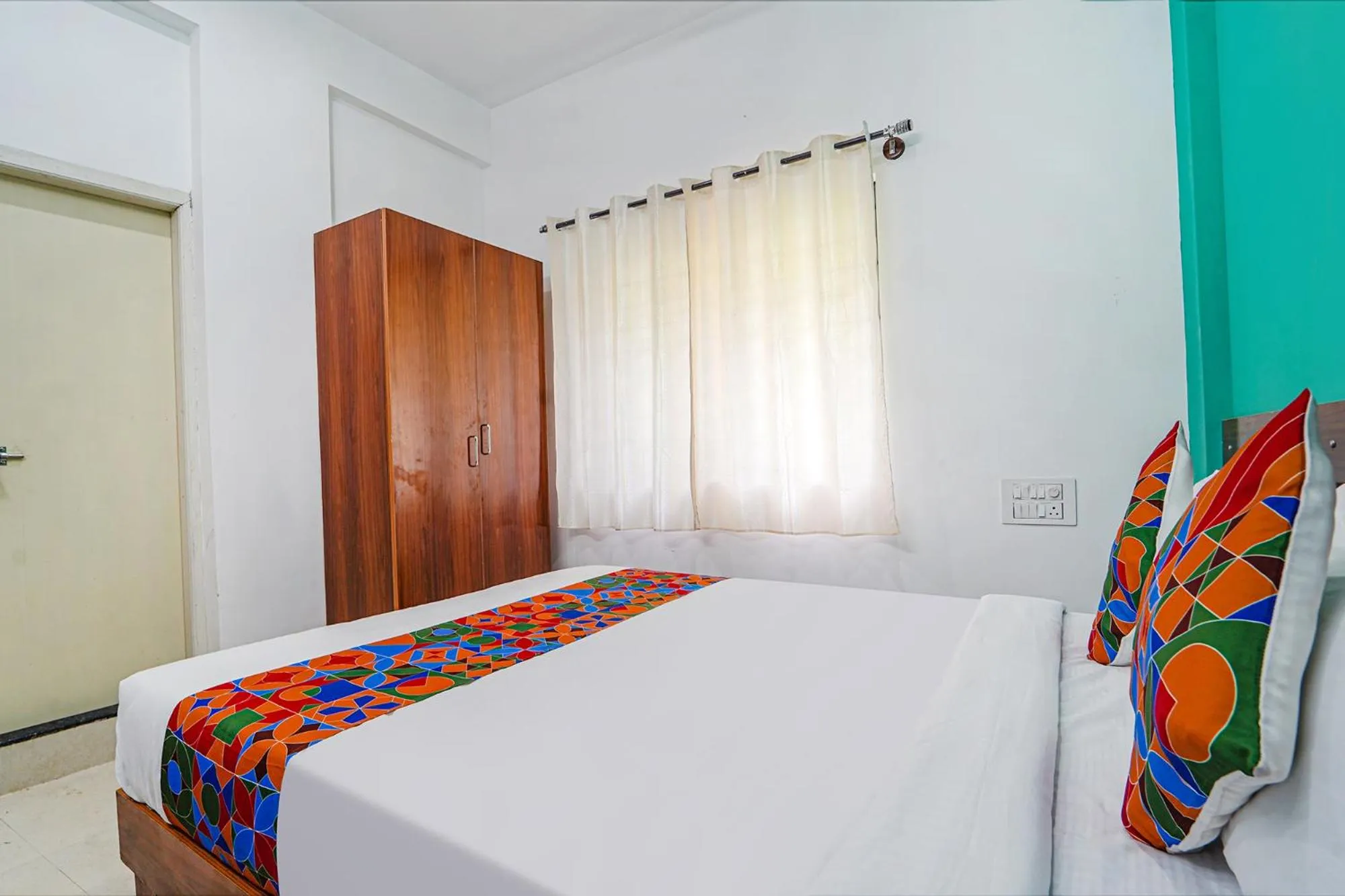 Bed in Via Metro Suites - Nr ESI Hospital