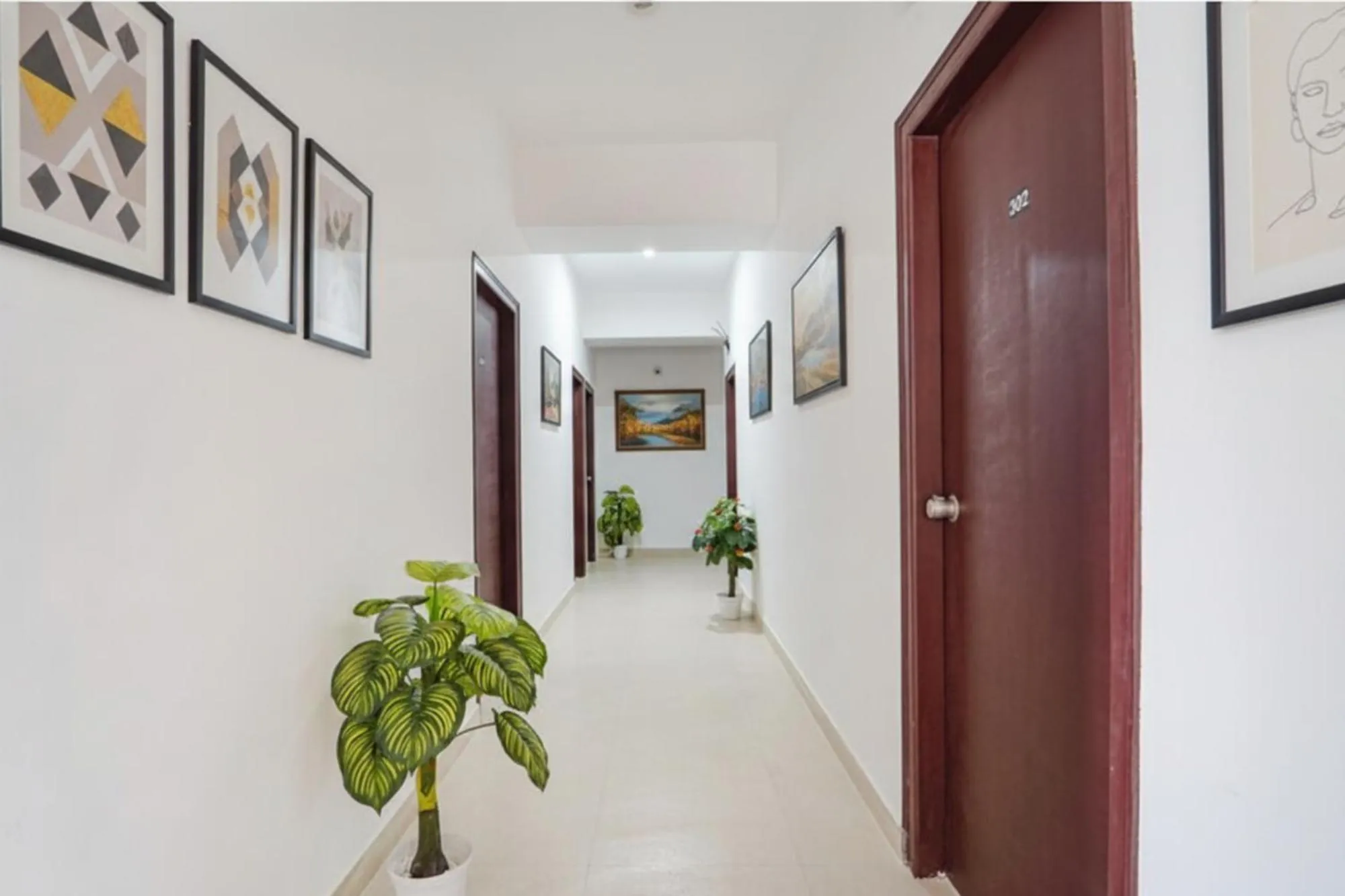 Lobby or reception in Via Metro Suites - Nr ESI Hospital