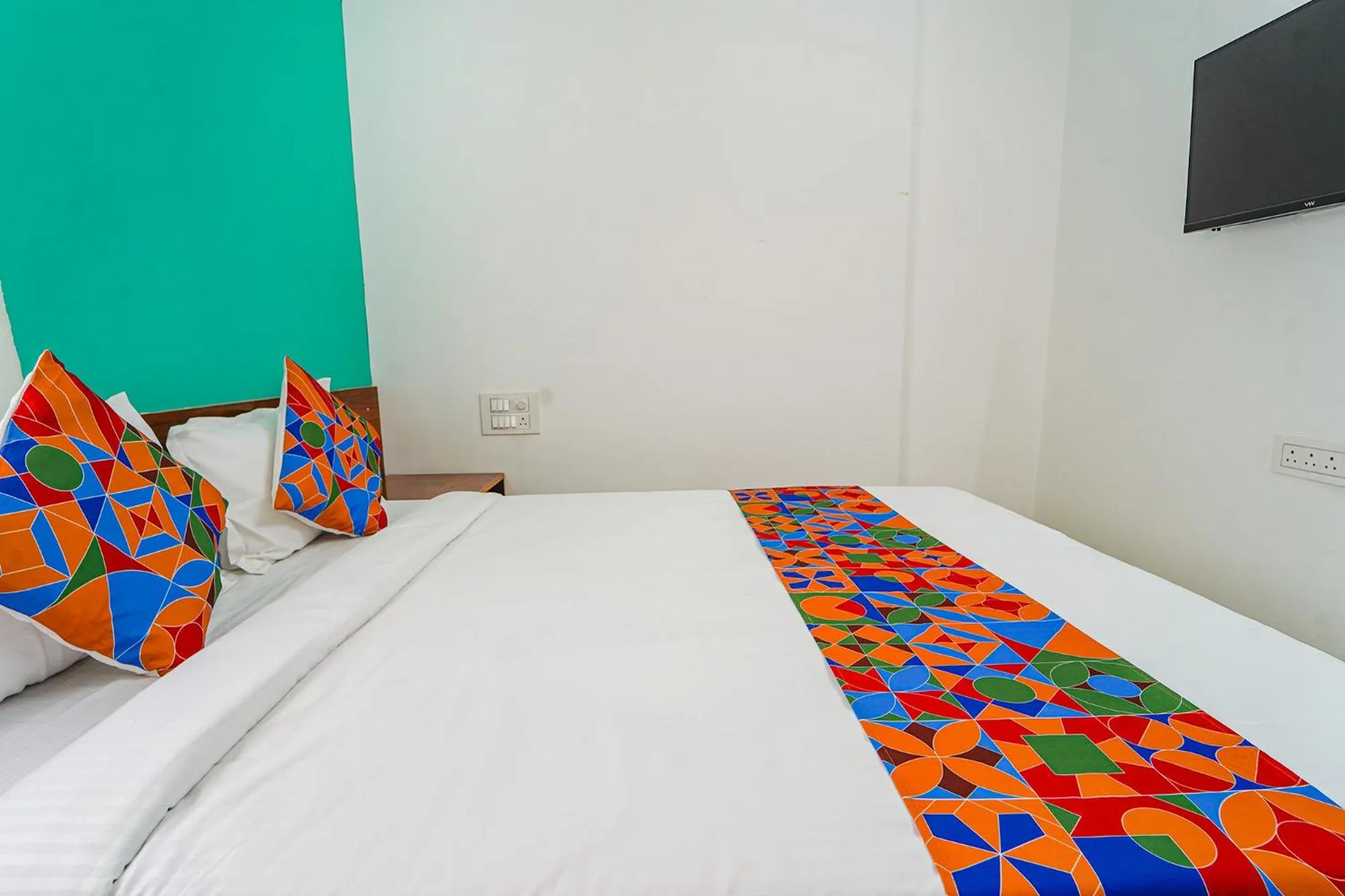 Bed in Via Metro Suites - Nr ESI Hospital