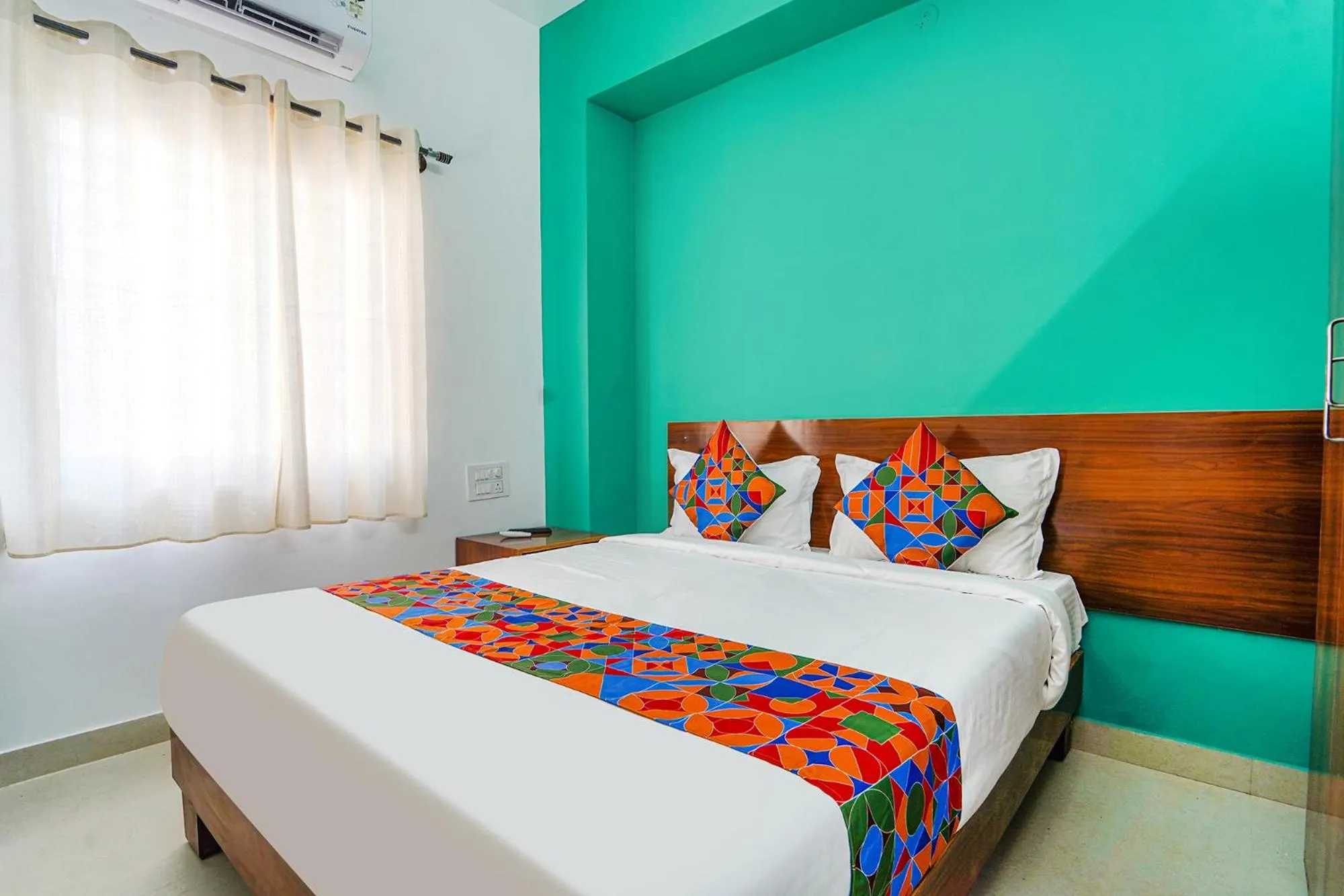 Bed in Via Metro Suites - Nr ESI Hospital