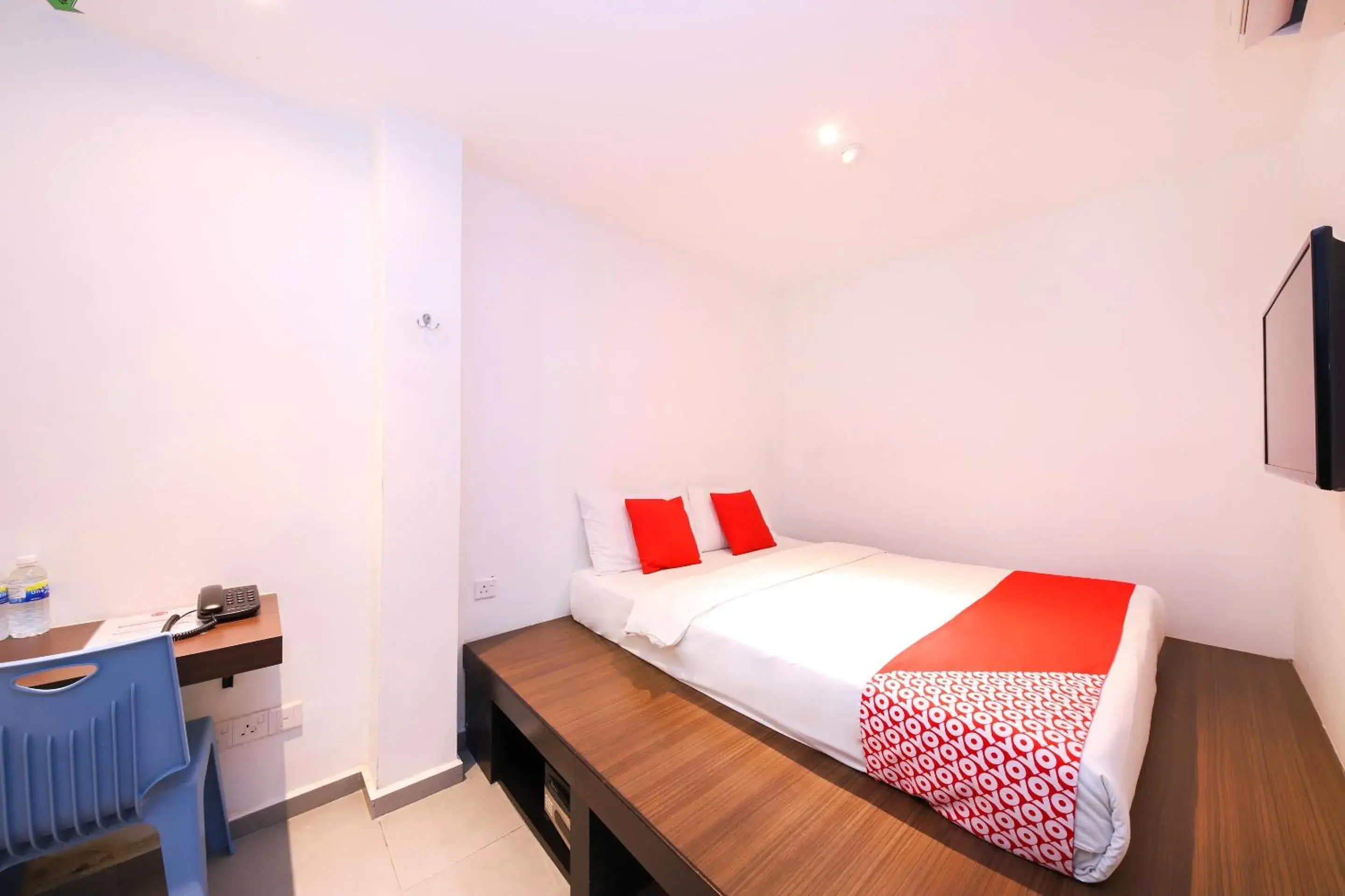 Bedroom, Bed in Super OYO 246 Link Inn Bedroom, Bed in Super OYO 246 Link Inn