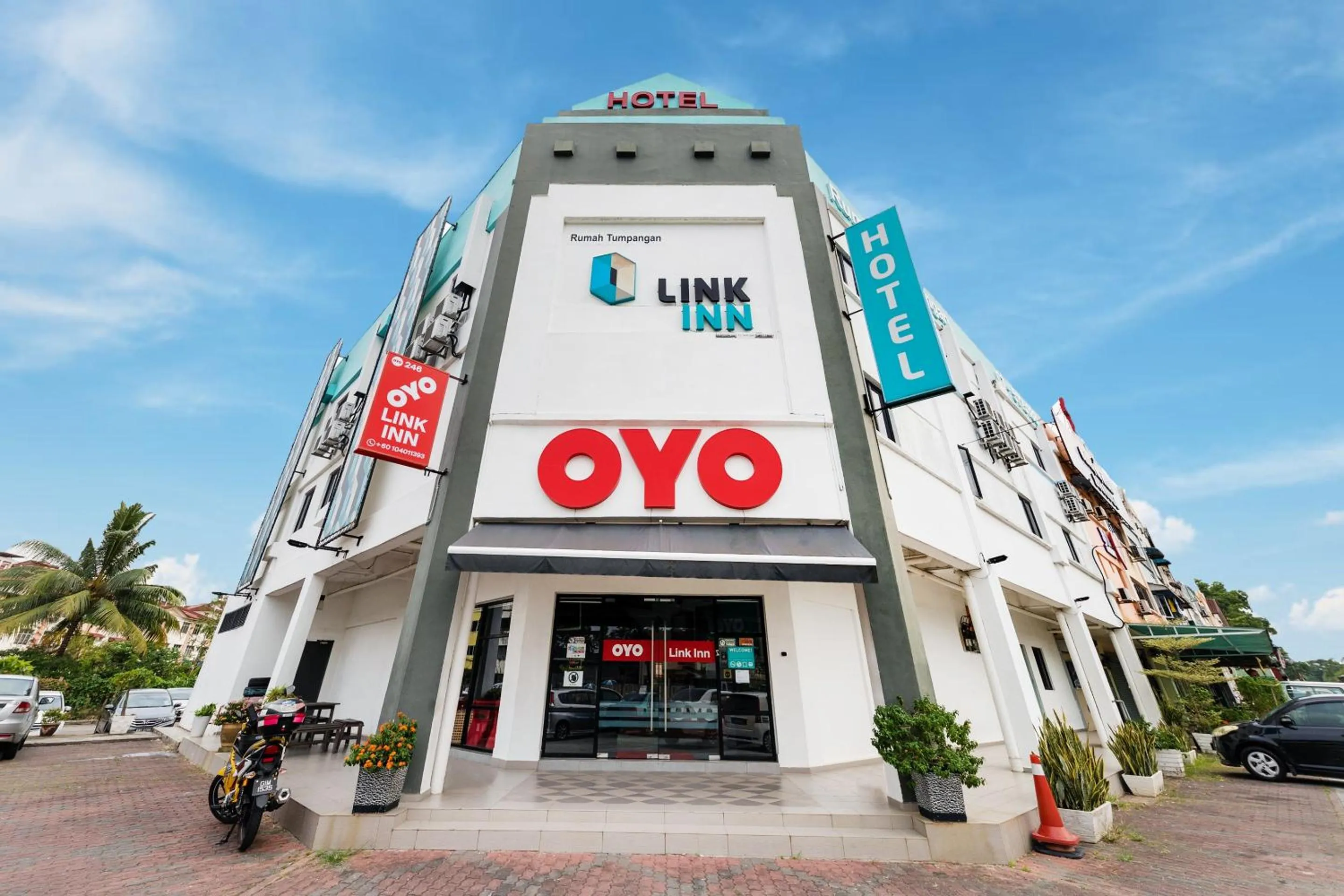Facade/entrance in Super OYO 246 Link Inn