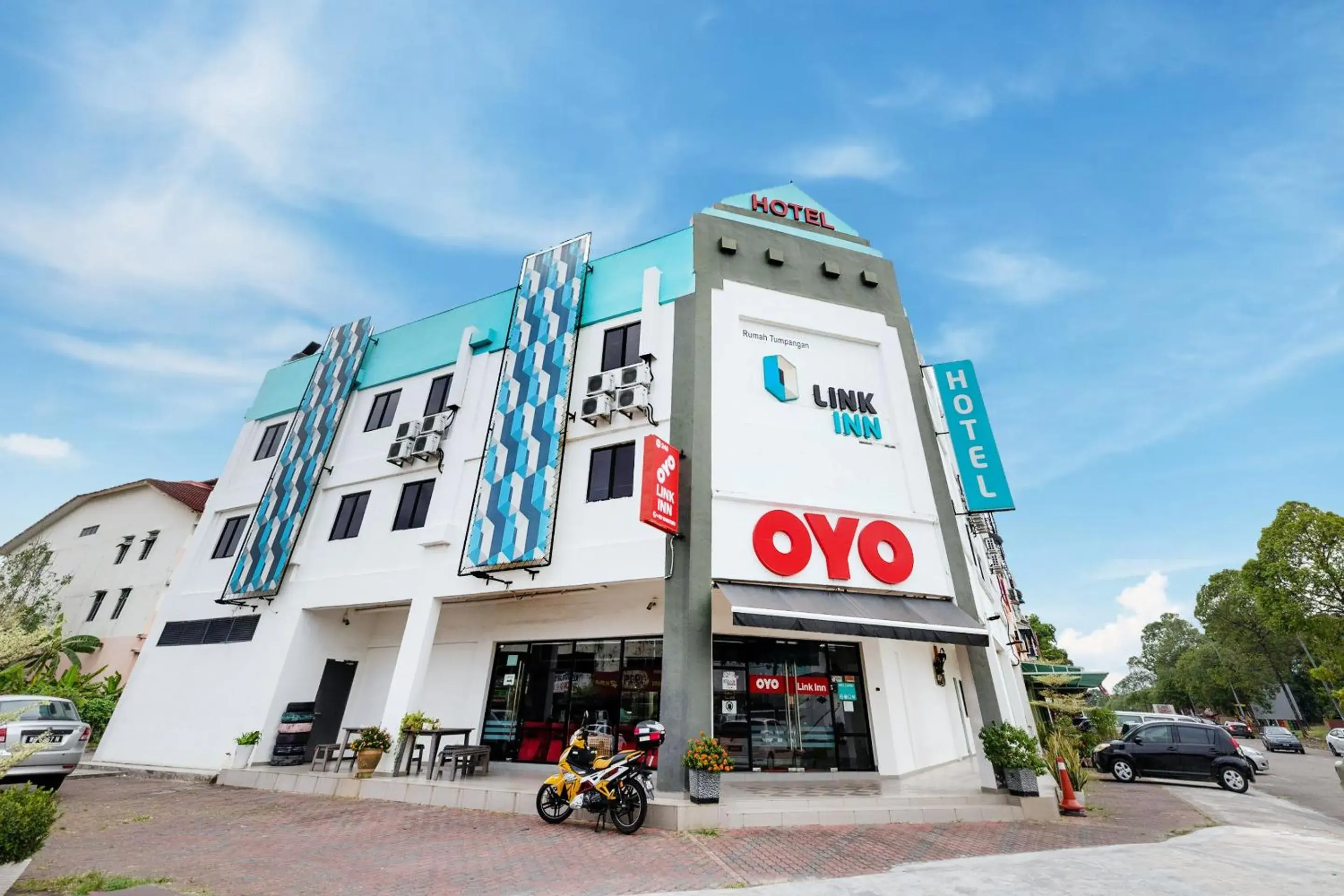 Facade/entrance in Super OYO 246 Link Inn Facade/entrance in Super OYO 246 Link Inn