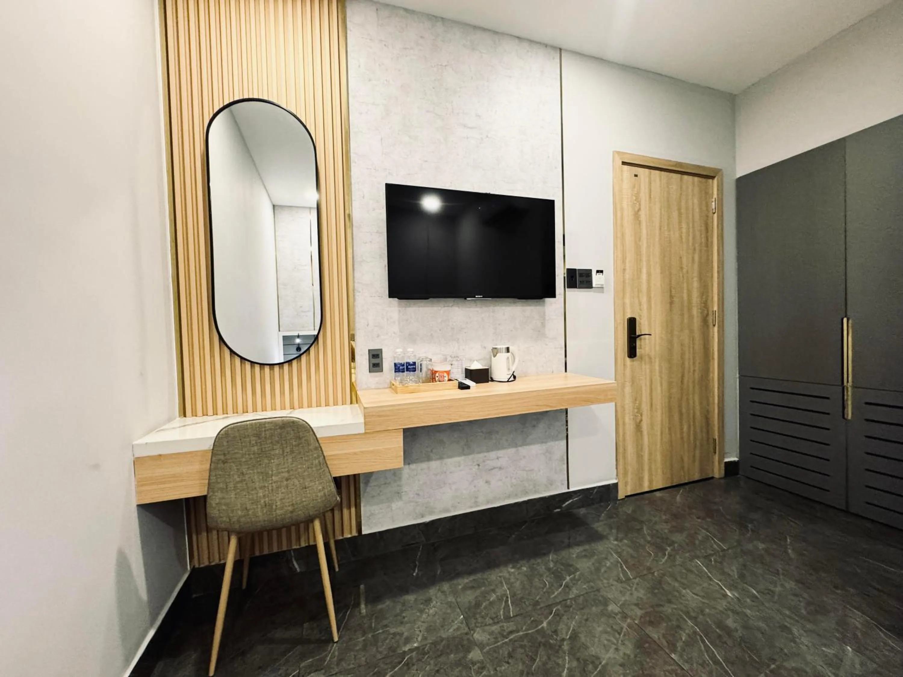 TV and multimedia in LION 8 Hotel