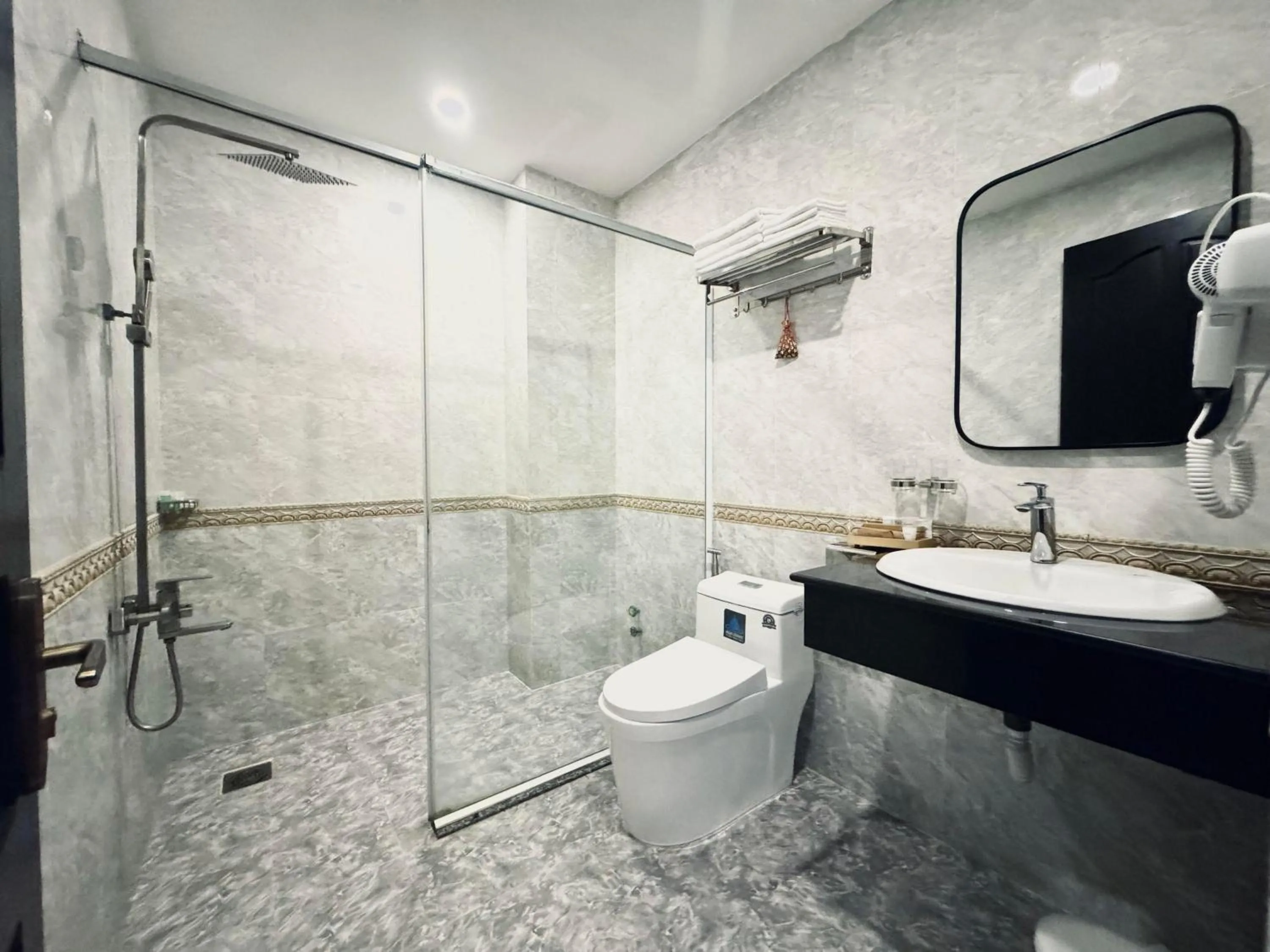 Shower in LION 8 Hotel