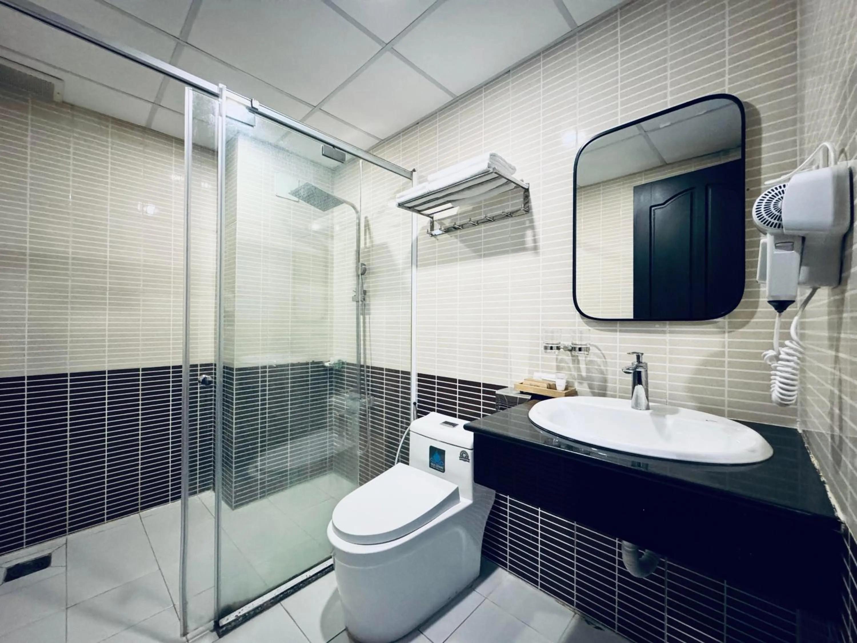 Shower in LION 8 Hotel