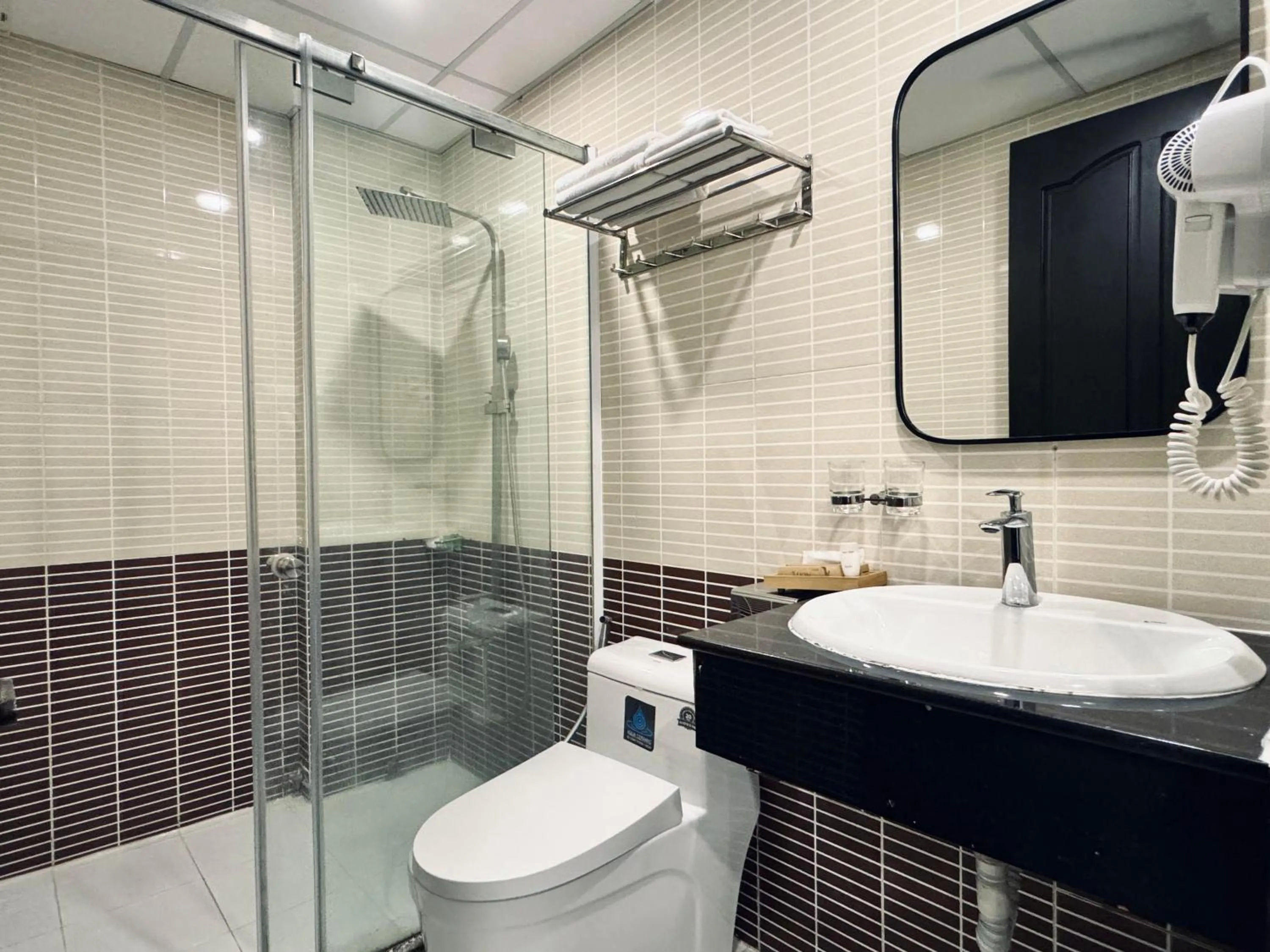 Shower in LION 8 Hotel