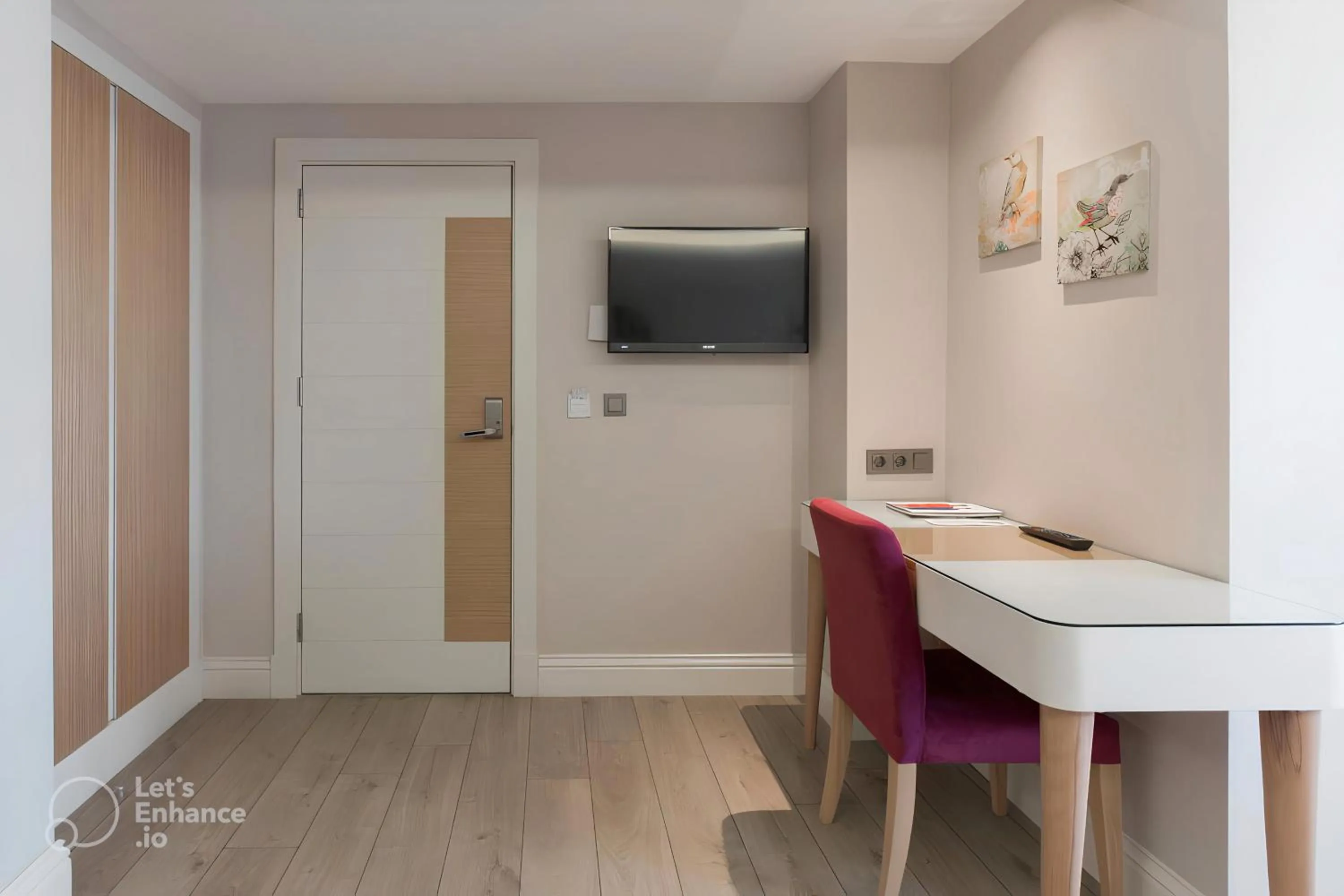 Photo of the whole room in Carina Park Suites Nisantasi