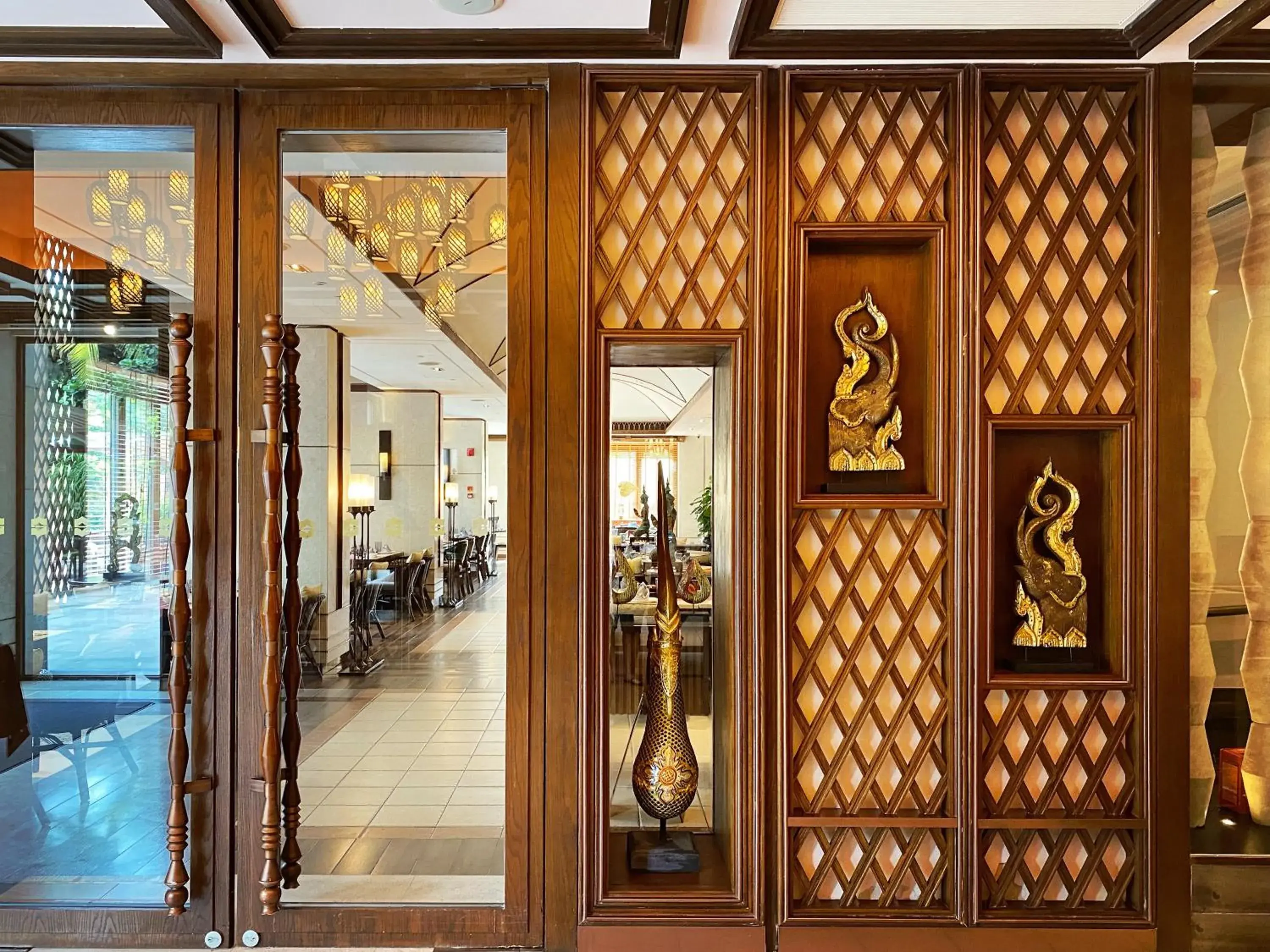 Facade/entrance in Shangri-La Sanya Facade/entrance in Shangri-La Sanya