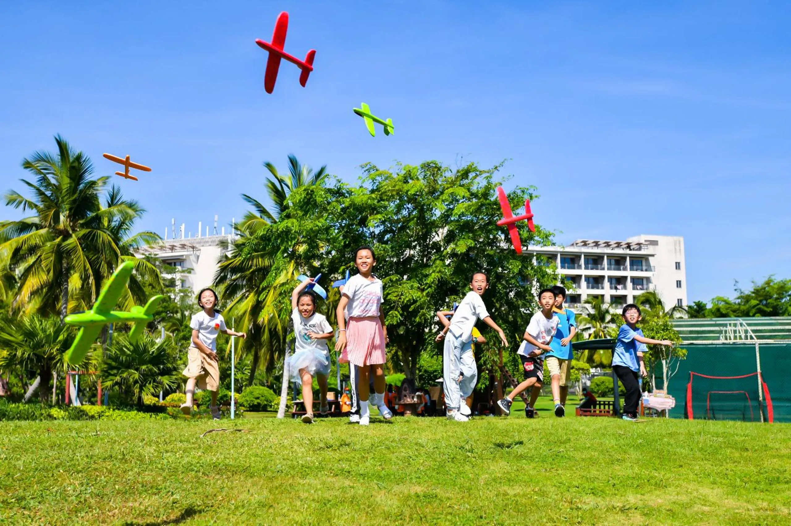 children in Shangri-La Sanya