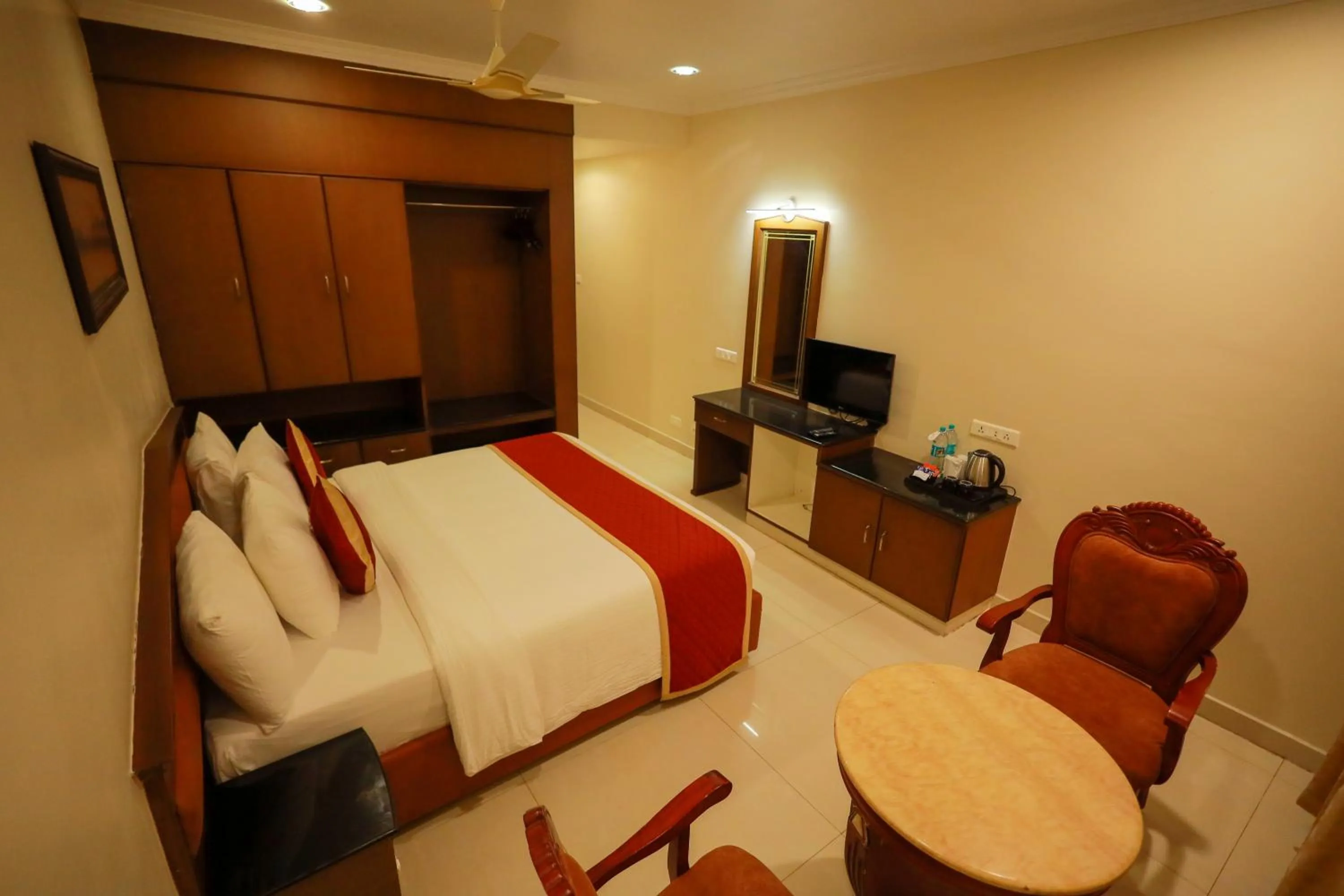 Bedroom, Bed in THE SEASHORE HOTEL