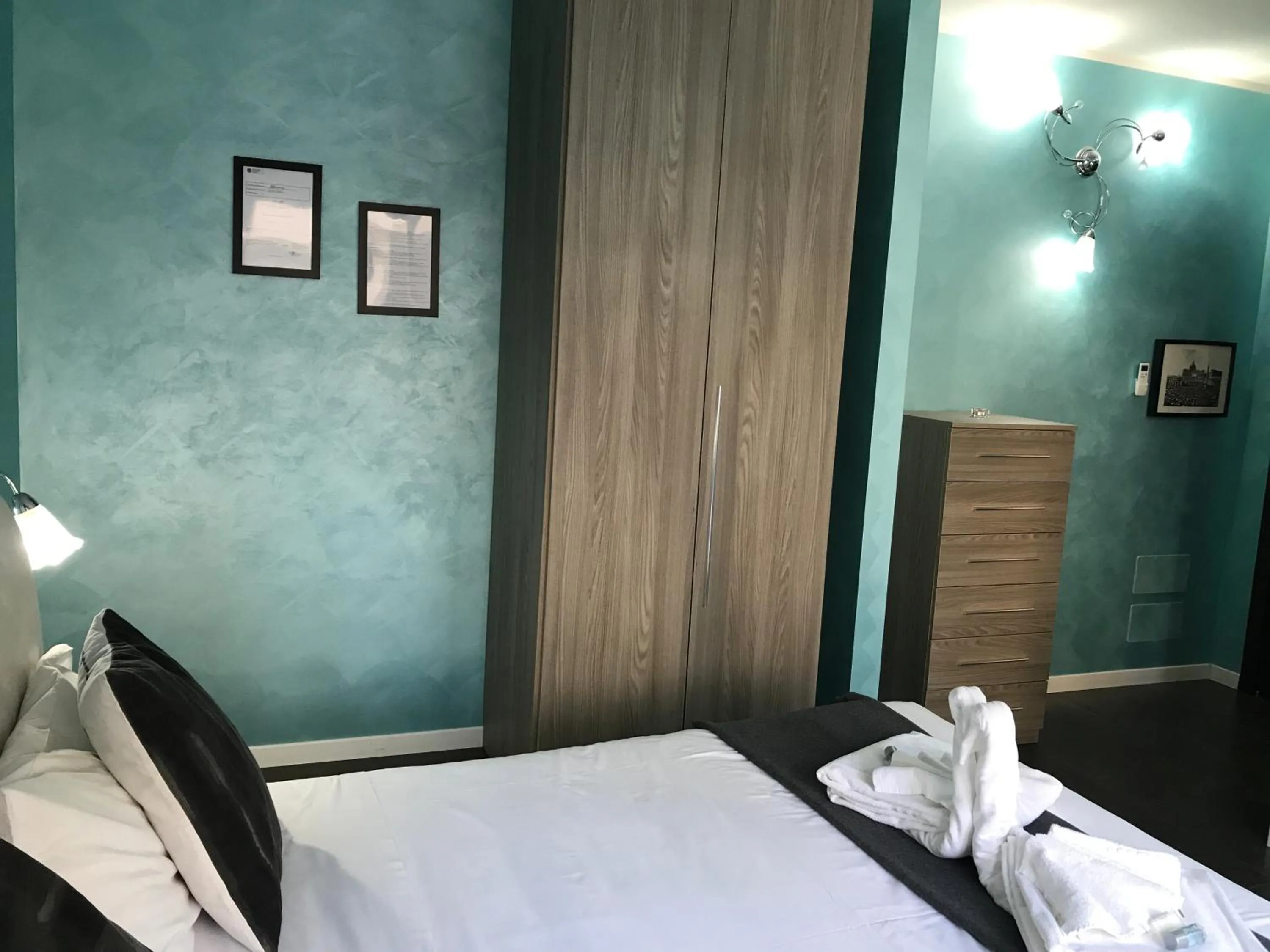 Decorative detail, Bed in B&B Roma