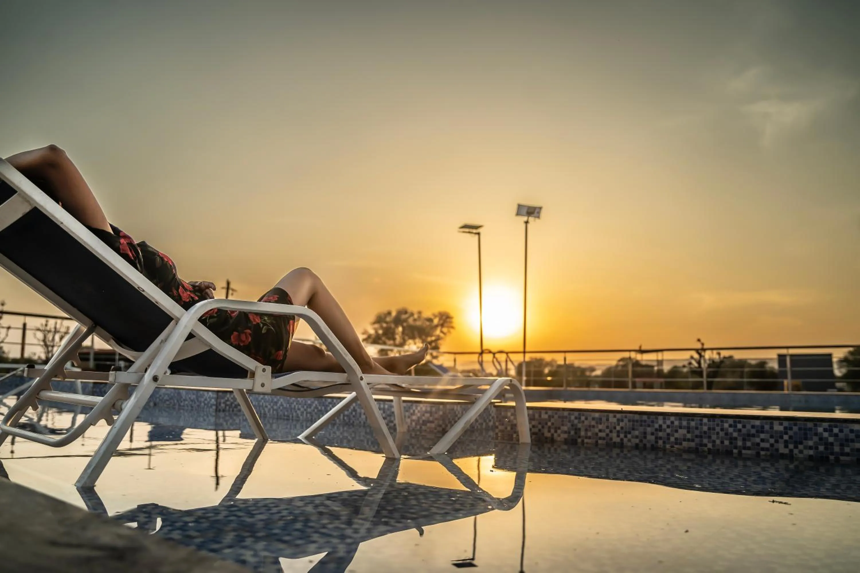 Pool view in Sunflower Saga